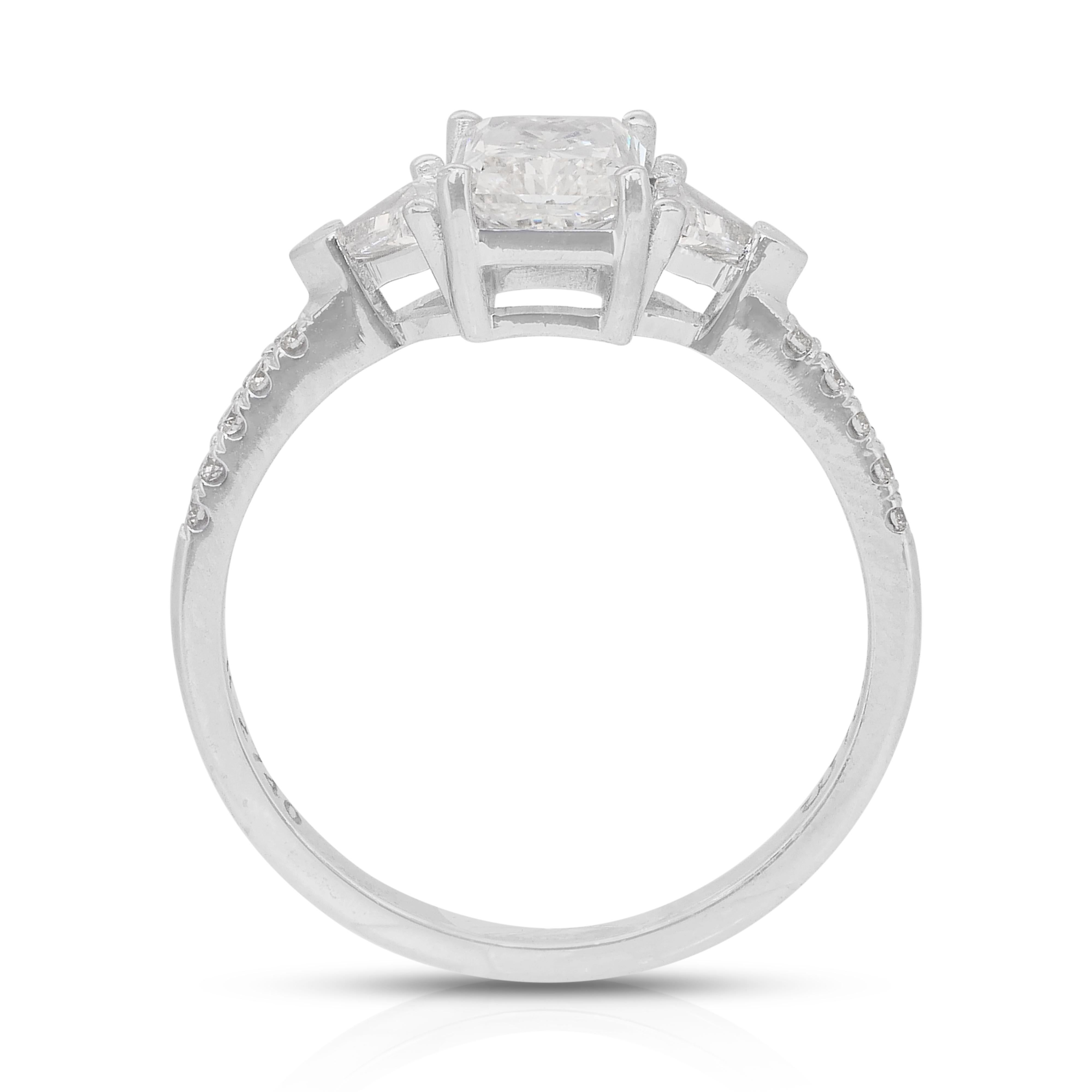 Eleganza: anello con 3 pietre e 1,33 carati di diamanti in oro bianco 18 carati - certificato IGI in vendita 4