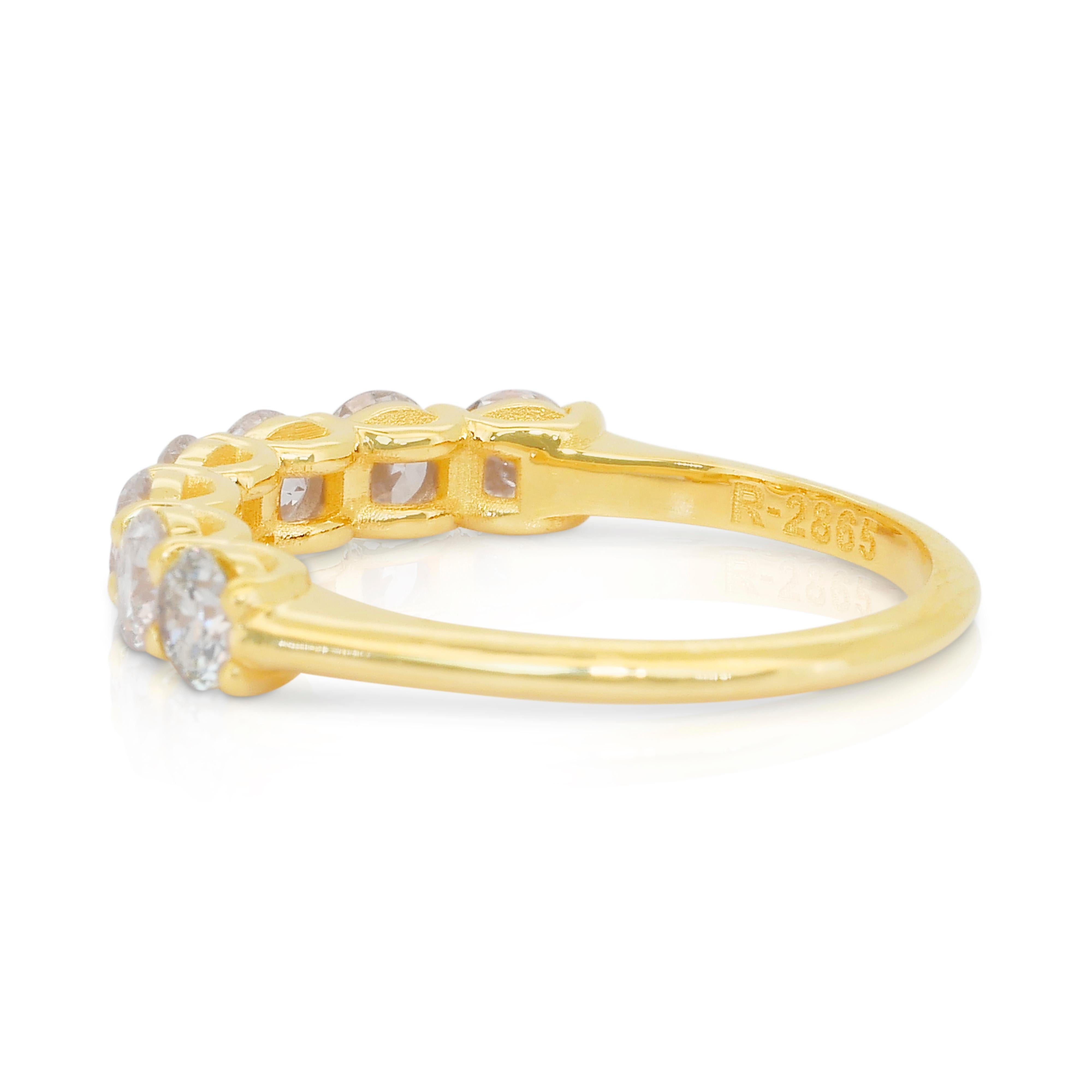 Eleganter 1,35-Karat-Diamanten-Halb-Ewigkeitsring aus 18k Gelbgold - IGI-zertifiziert im Zustand „Neu“ im Angebot in רמת גן, IL