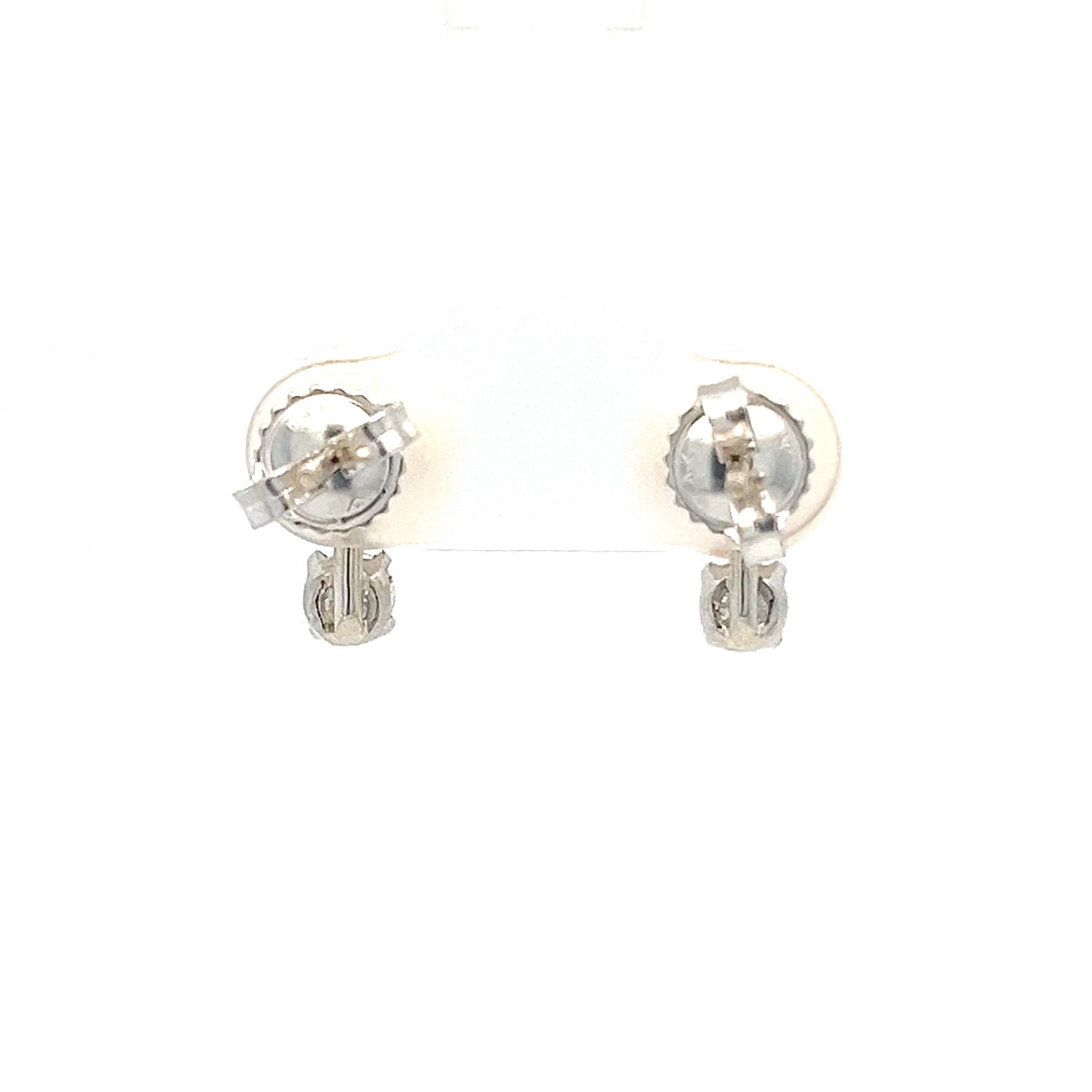 Ohrstecker aus 14 Karat Weißgold mit Zuchtperlen und Diamanten (Rundschliff) im Angebot