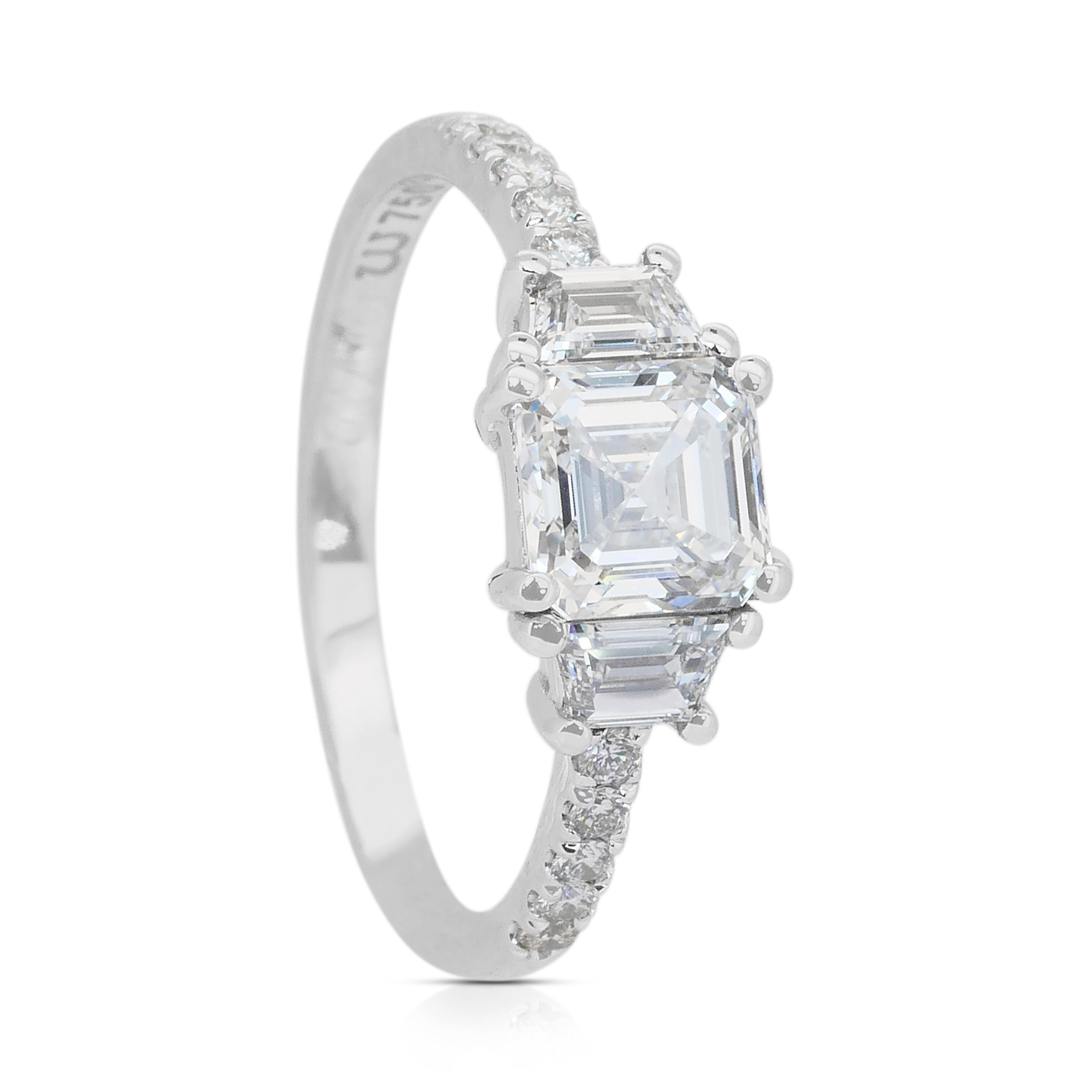Elegant 1.48ct Diamonds 3-Stone Ring in 18k White Gold - GIA Certified (en anglais) en vente 3