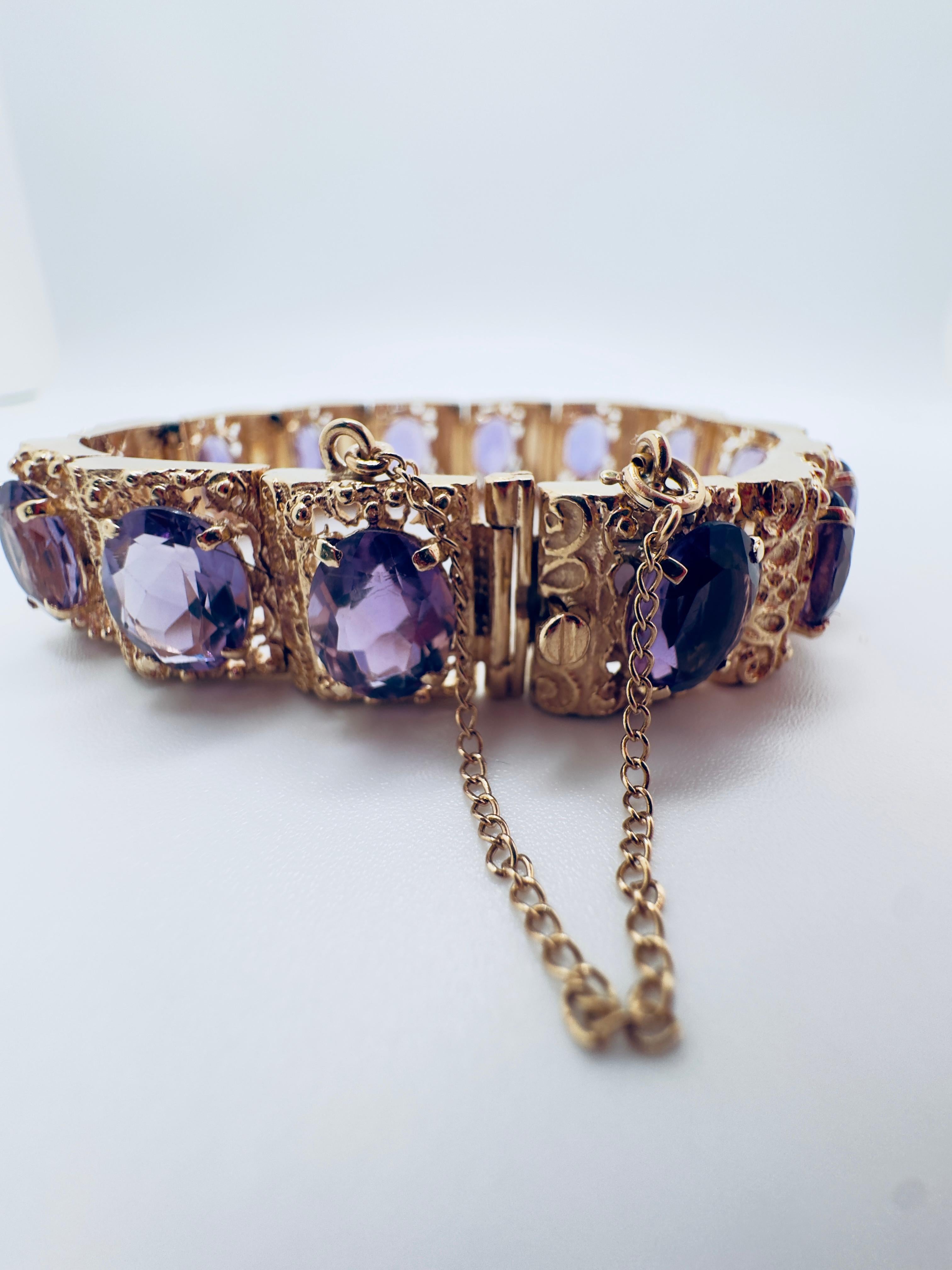 Elegante pulsera de amatista de oro de 14 quilates con intrincado diseño de filigrana en venta 1