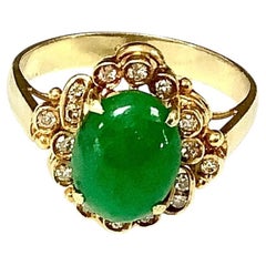 Elegant 14K Gold Oval Jadeite and Diamond Cocktail Ring