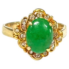 Elegant 14K Gold Oval Jadeite and Diamond Cocktail Ring