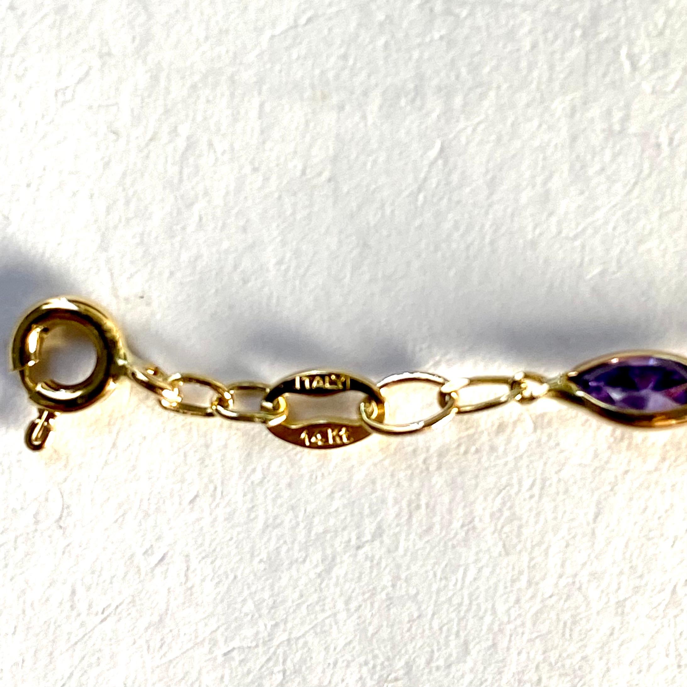 Elegante pulsera apilable de piedras preciosas multicolor de oro amarillo italiano de 14 quilates en venta 1