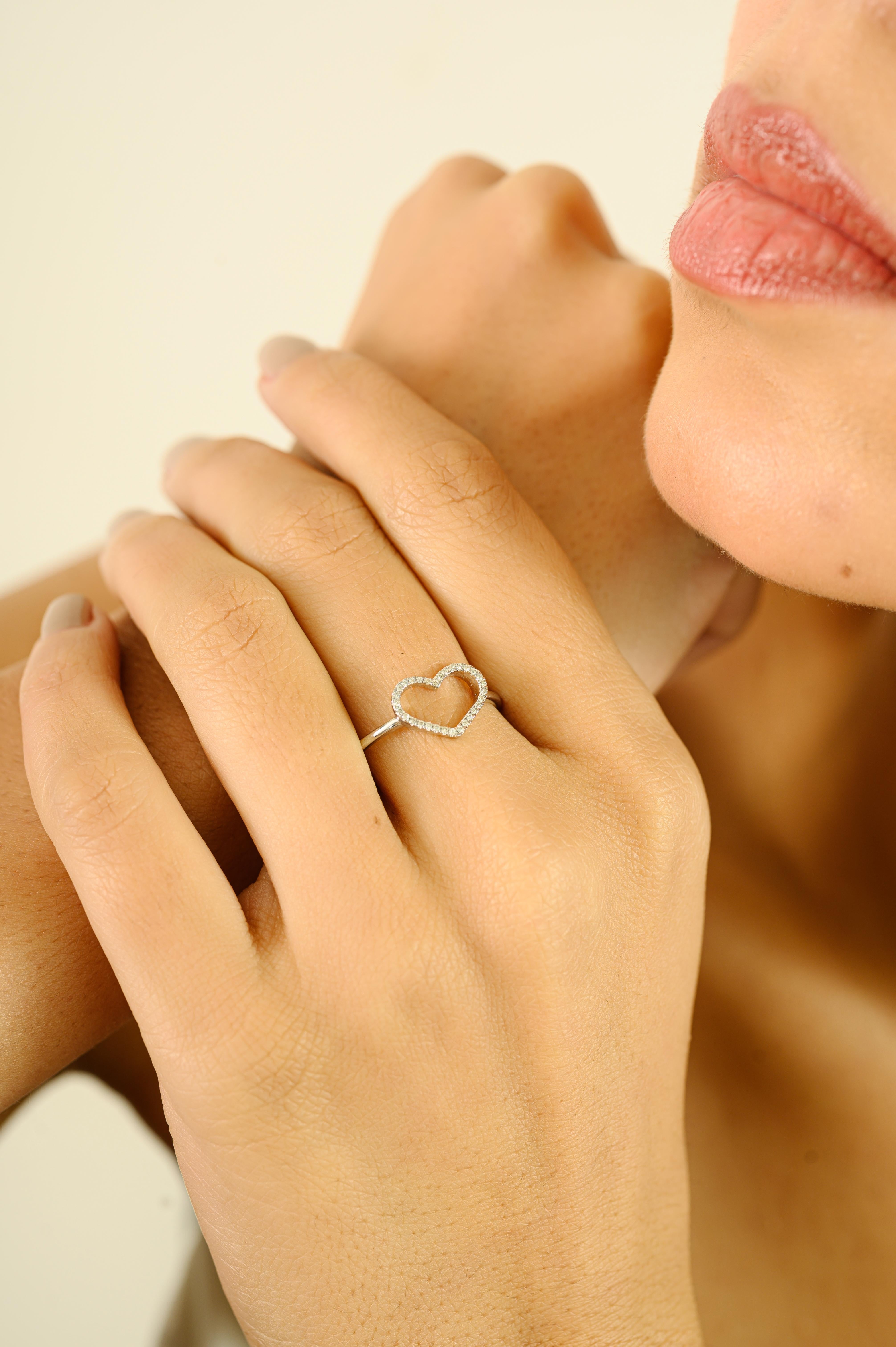 For Sale:  Elegant 14k Solid White Gold Heart-shaped Diamond Open Ring Gift for Her 8