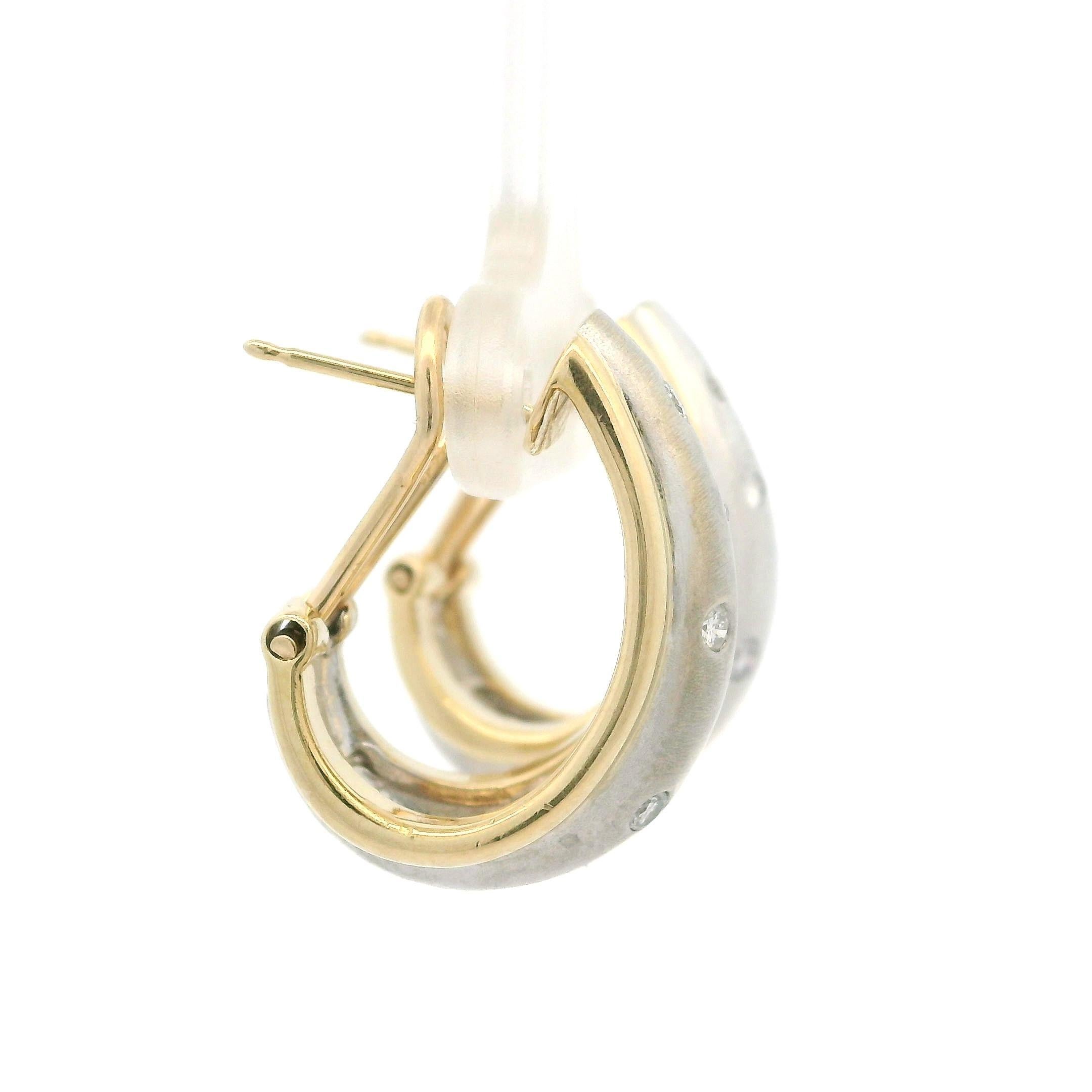 Brilliant Cut Elegant 14k Two Tone Gold 0.28ctw Diamond Matte Finish Cuff Omega Earrings For Sale