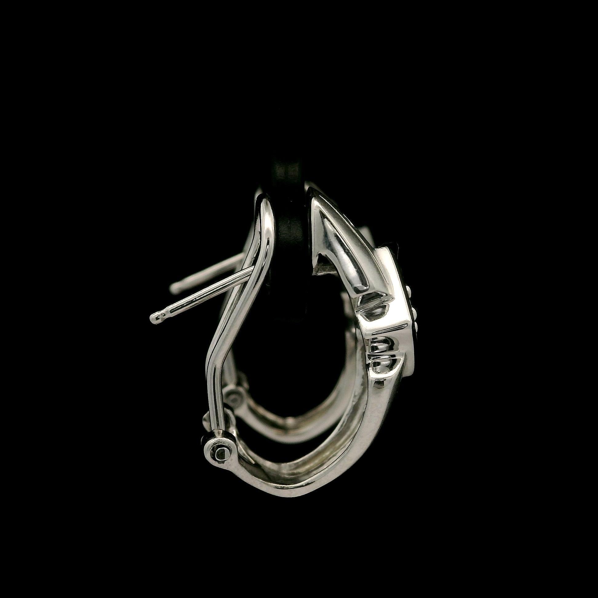 Elegantes Pendientes Puño Rombo Geométrico de Oro Blanco de 14k y Diamantes de 0,30 ctw en venta 4