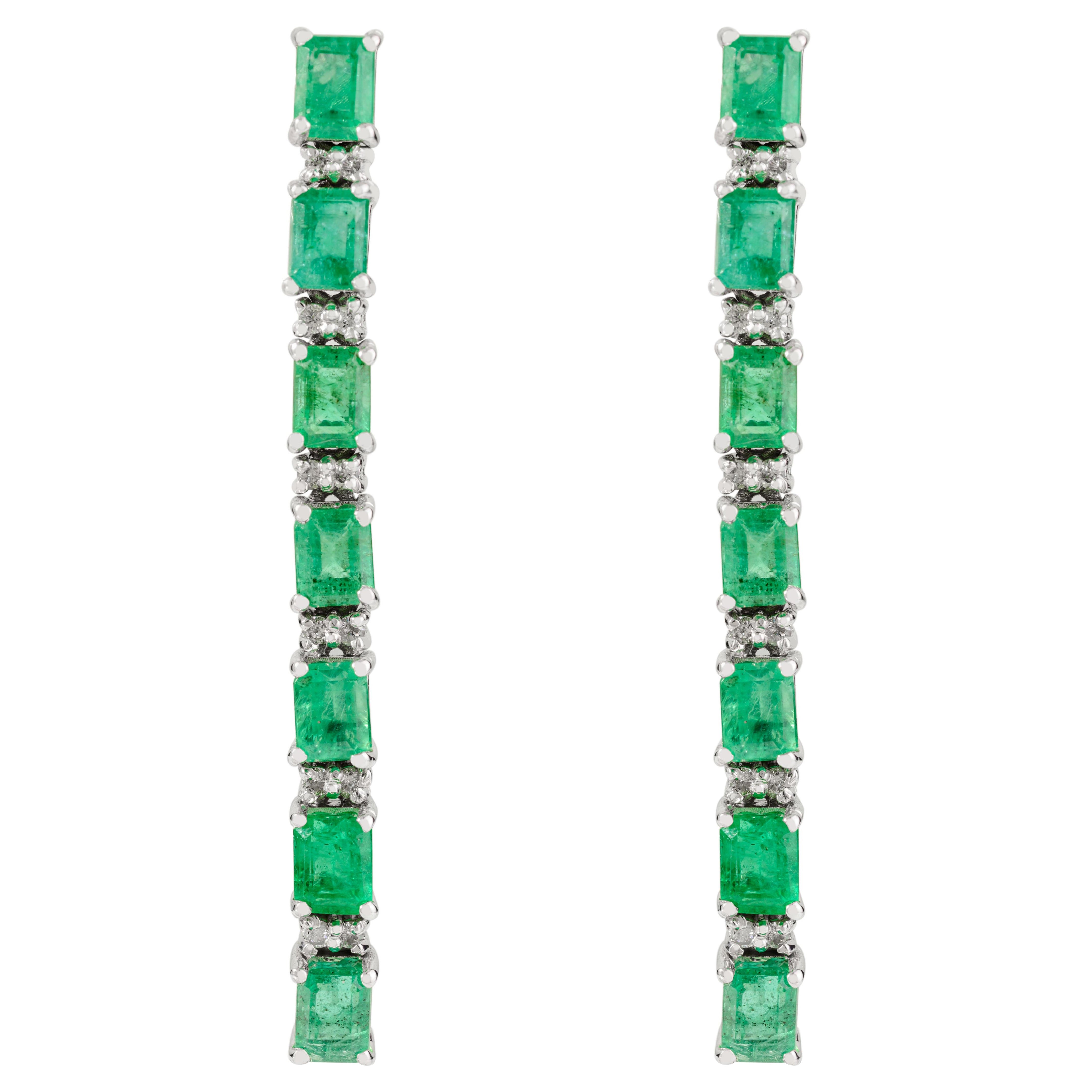 Elegant Boucles d'oreilles pendantes en or blanc 14K 4.07Ct Octagon-Cut Emerald & Diamond Line Earrings