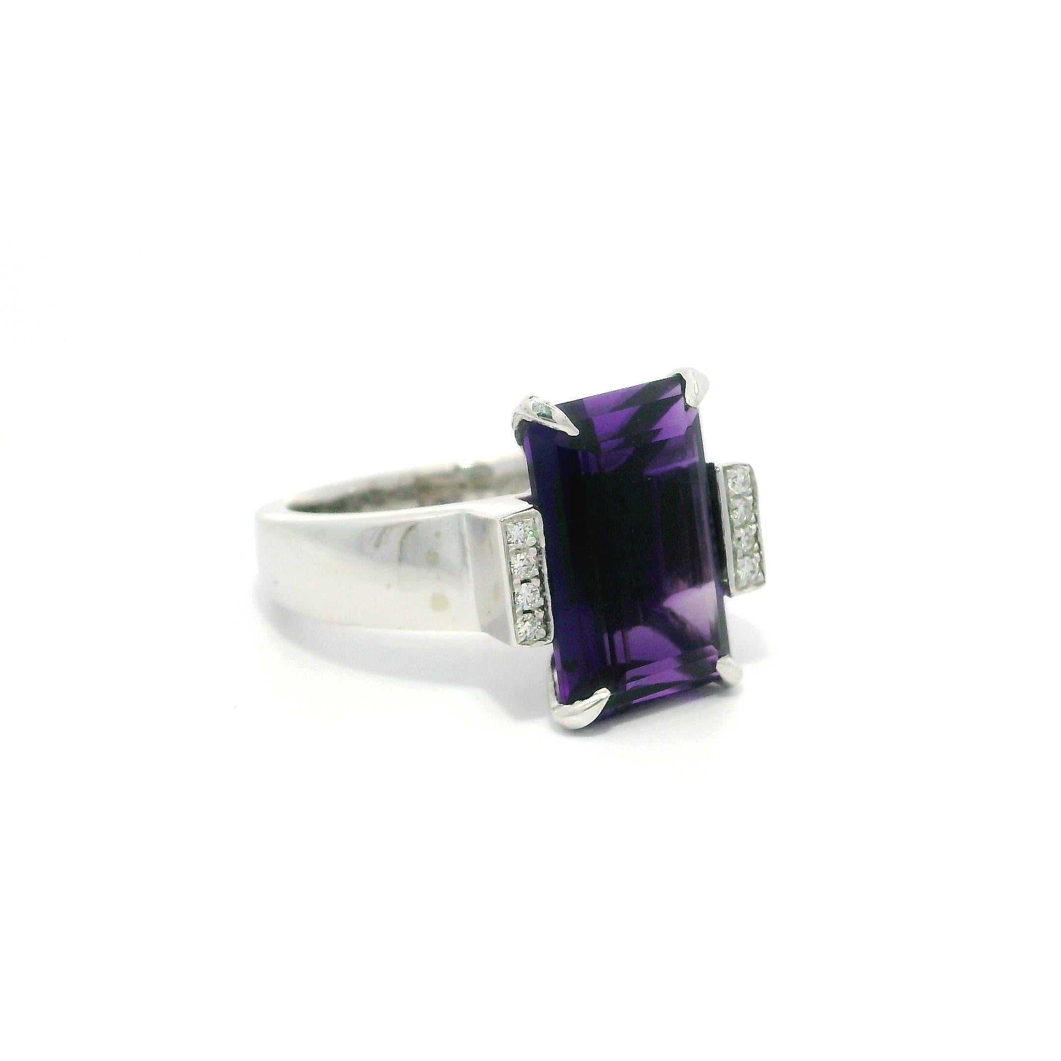 Elegant 14k White Gold 5.68ct Rectangular Step Cut Amethyst Diamond Sides Ring For Sale 1