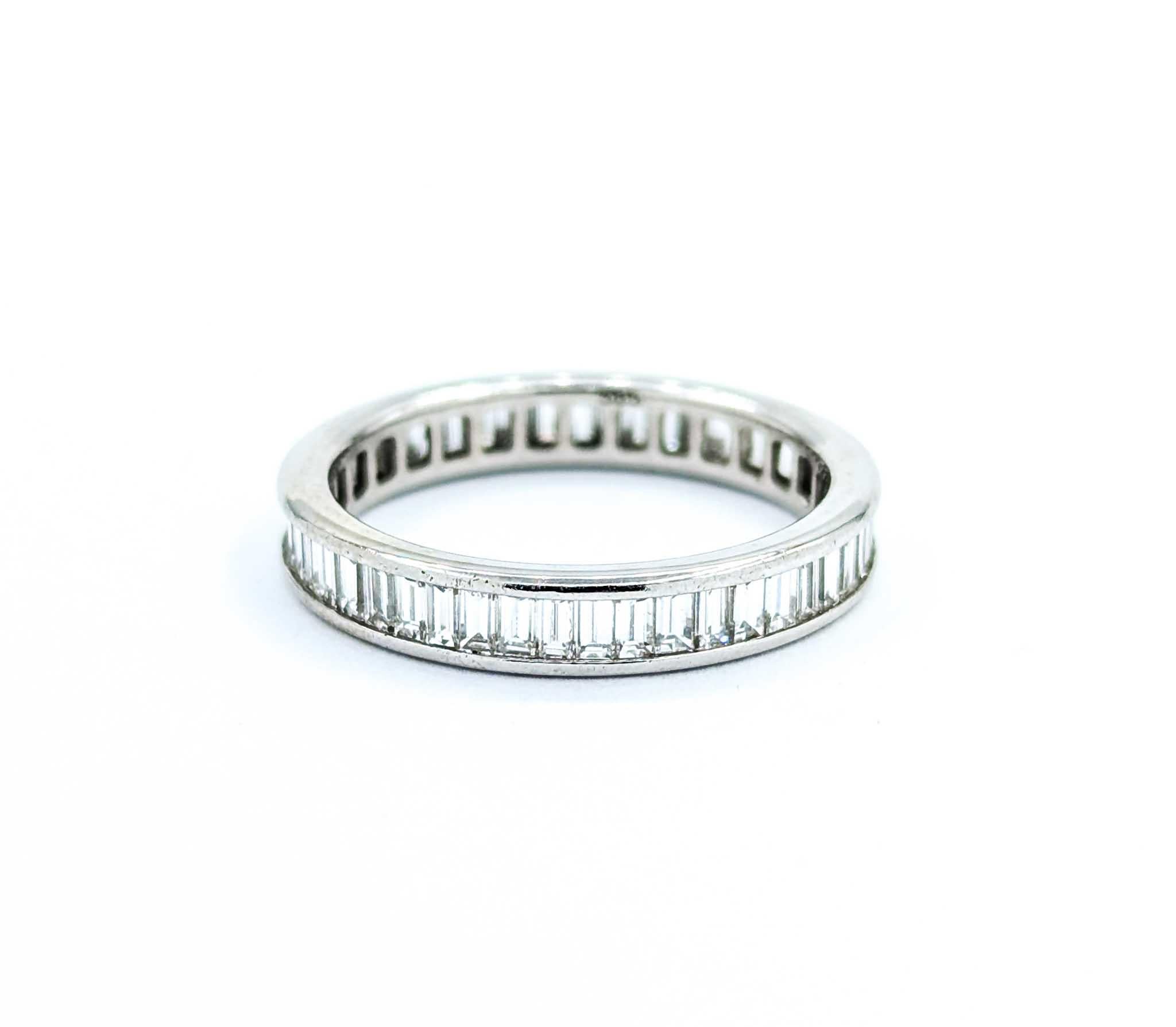 Eleganter 14k Weißgold Brautmode Ewigkeitsring Damen im Angebot