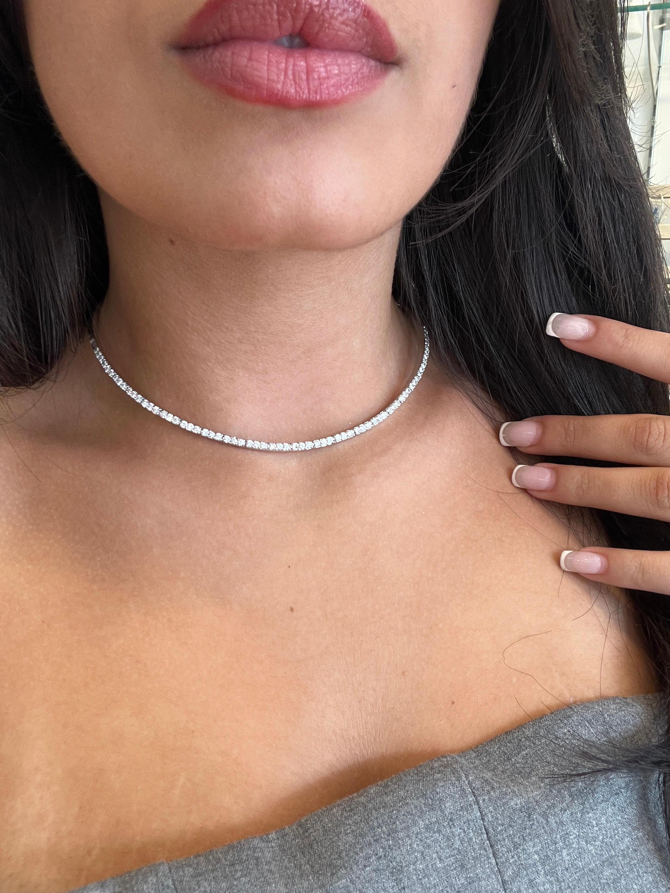 Collana Eleg in oro bianco 14K con diamanti F. VS da 4,01 carati in vendita 1