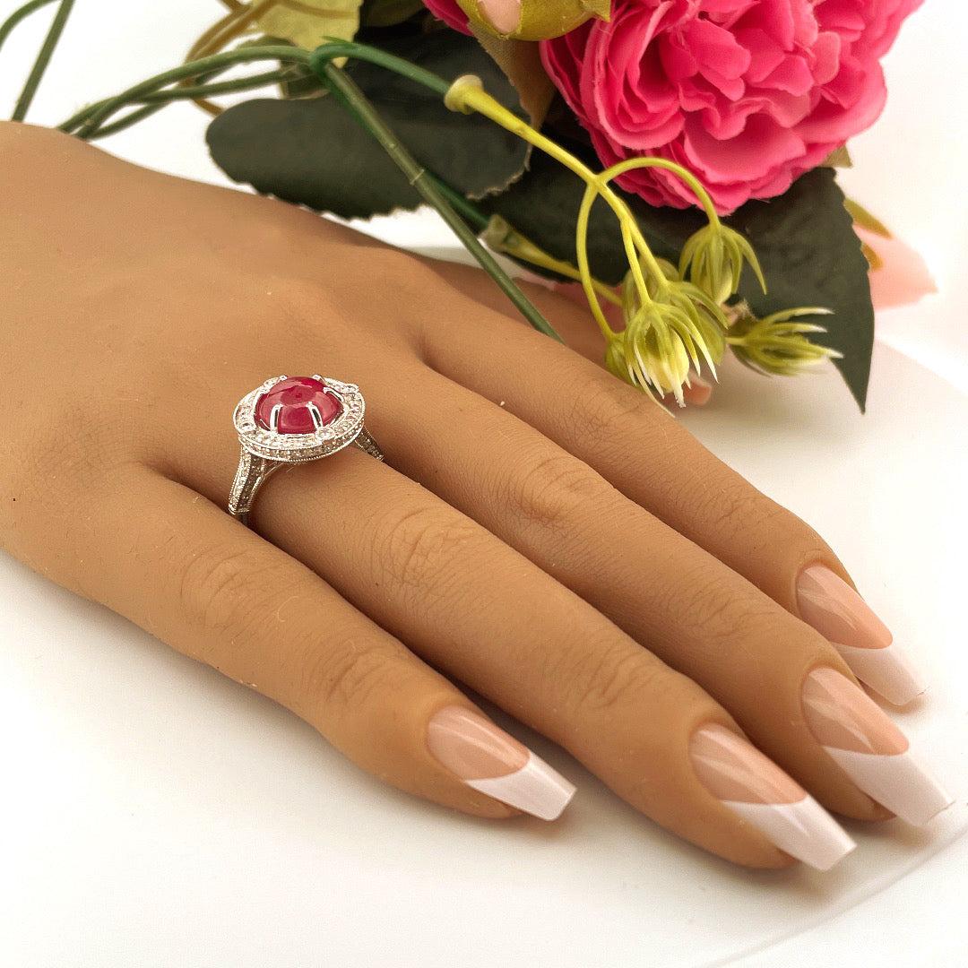 Women's Elegant 14K White Gold Diamond and Ruby Ring For Sale