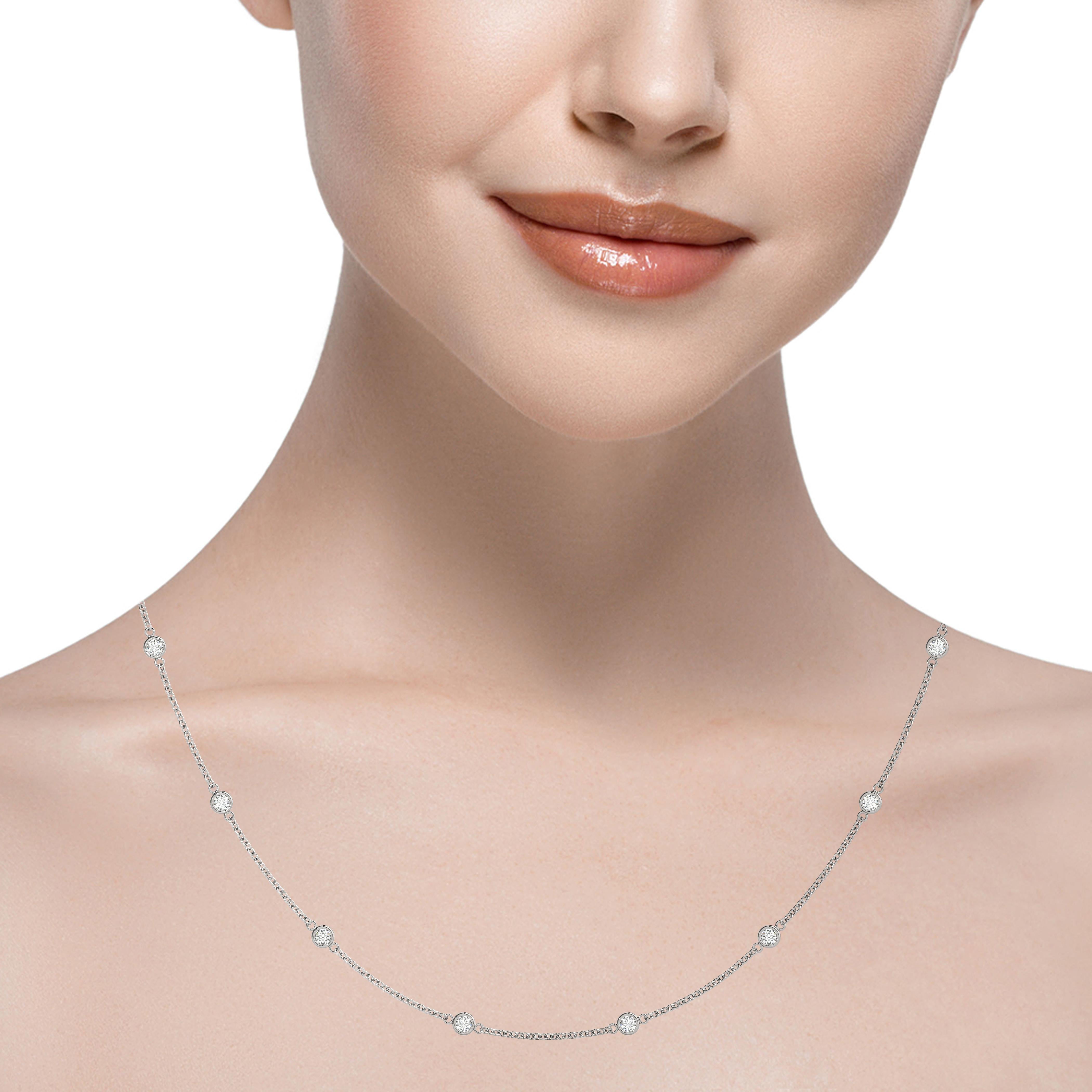 Elegant 14K White Gold Diamond Bezel-Set Station Necklace, 1.50 Carats Total Corte redondo en venta