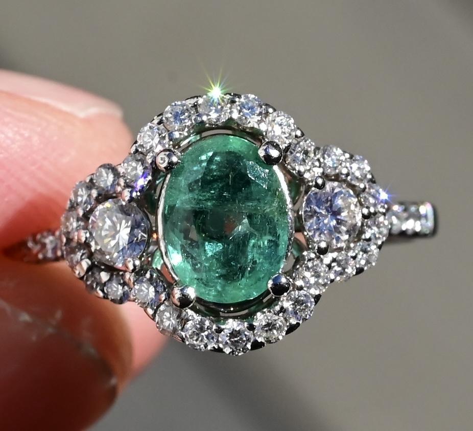 Elegant 14K White Gold Emerald & Diamond Ring 1 Ct Emerald Ring Size 8 IGI Cert 5