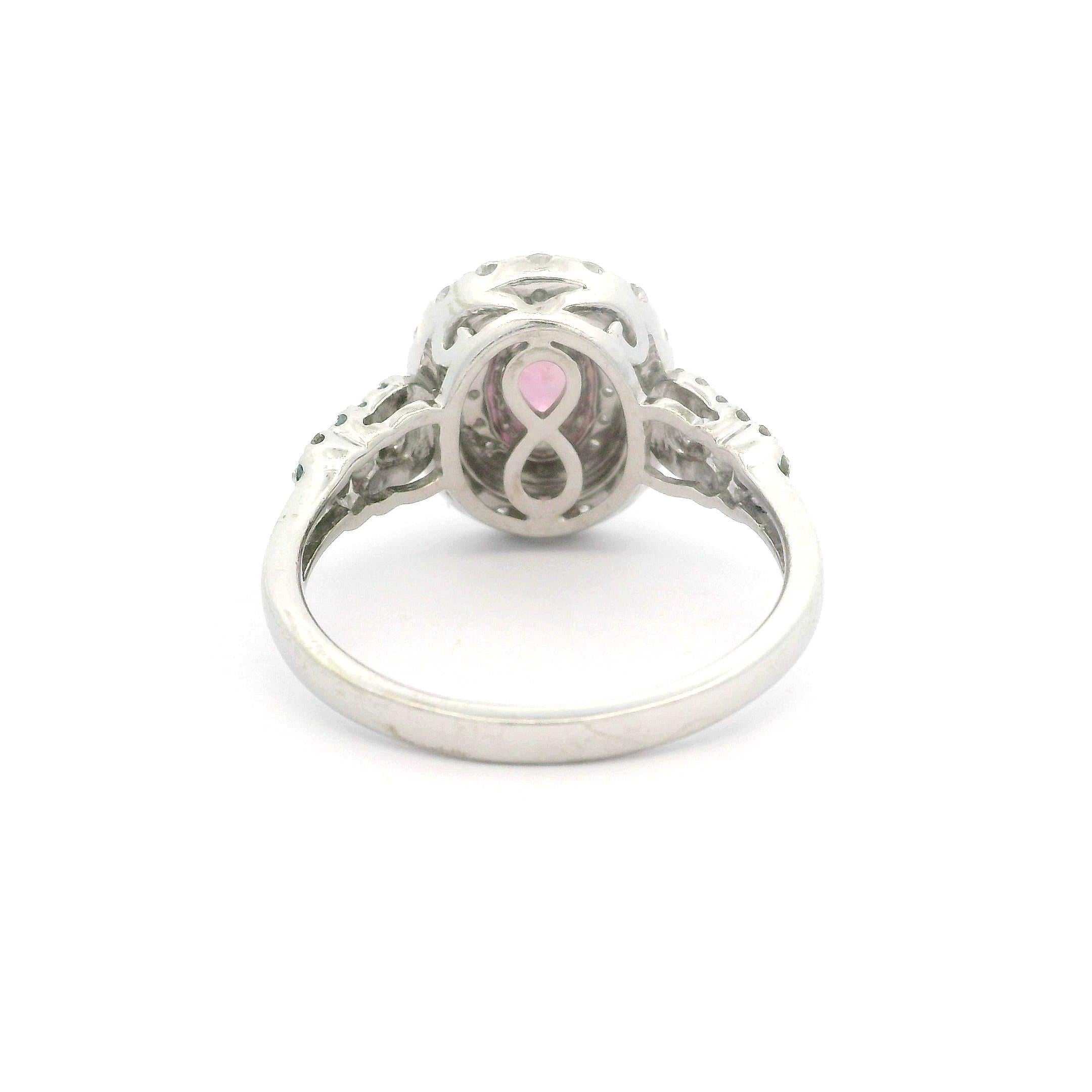 Eleganter 14k Weißgold GIA 2,3ctw Rosa Saphir & Double Halo Diamantring im Angebot 2