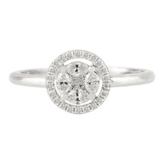 Eleganza dell'anello di fidanzamento aureolato con diamante rotondo in oro bianco 14k Regalo di Natale per lei