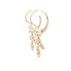 Elegant 14k Yellow Gold 0.90ctw Diamond Floral Leaf Dangle Drop Earrings