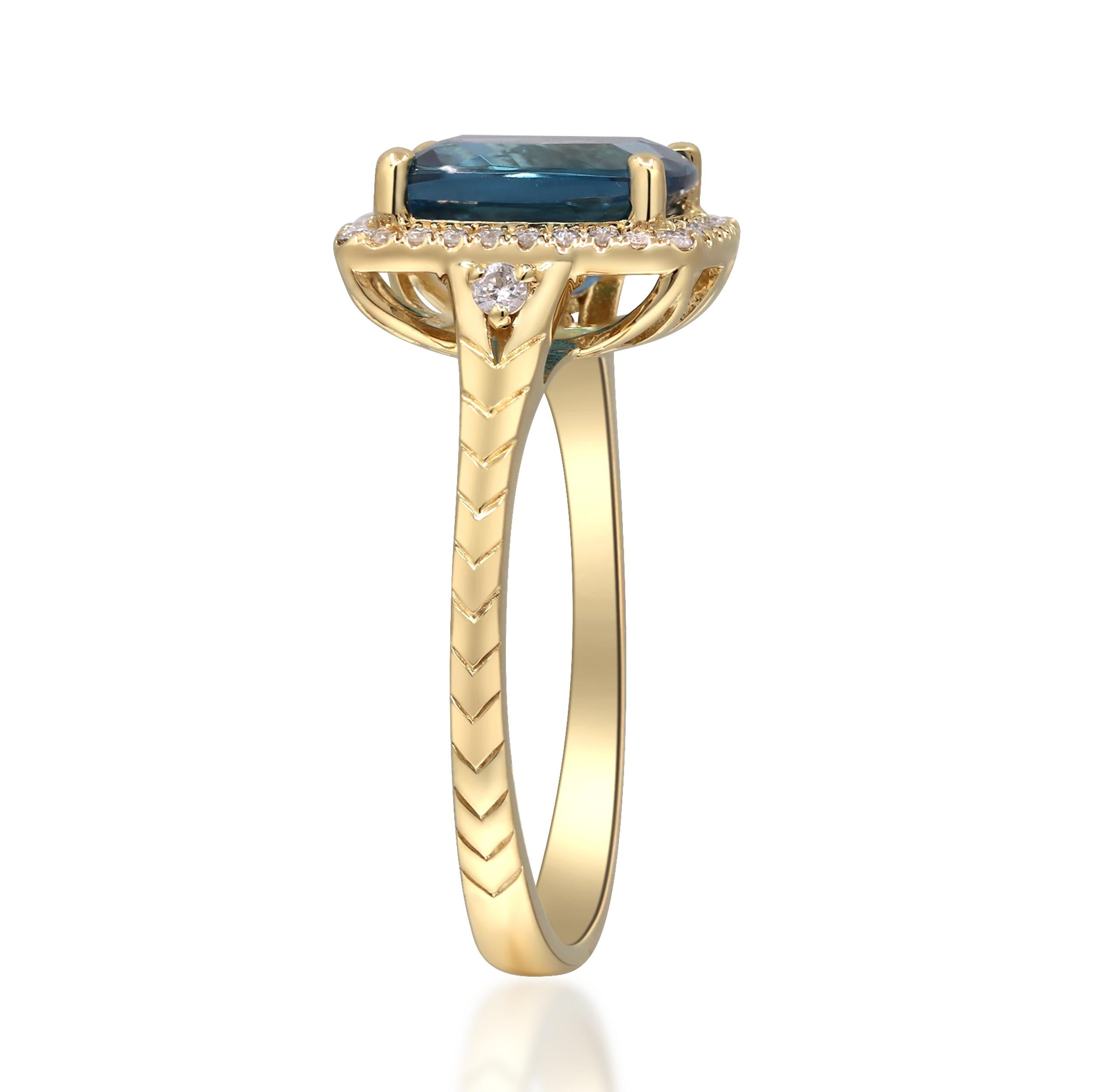 Taille coussin antique Elegance - Bague en or jaune 14 carats avec topaze bleue de Londres de 2,4 carats en vente