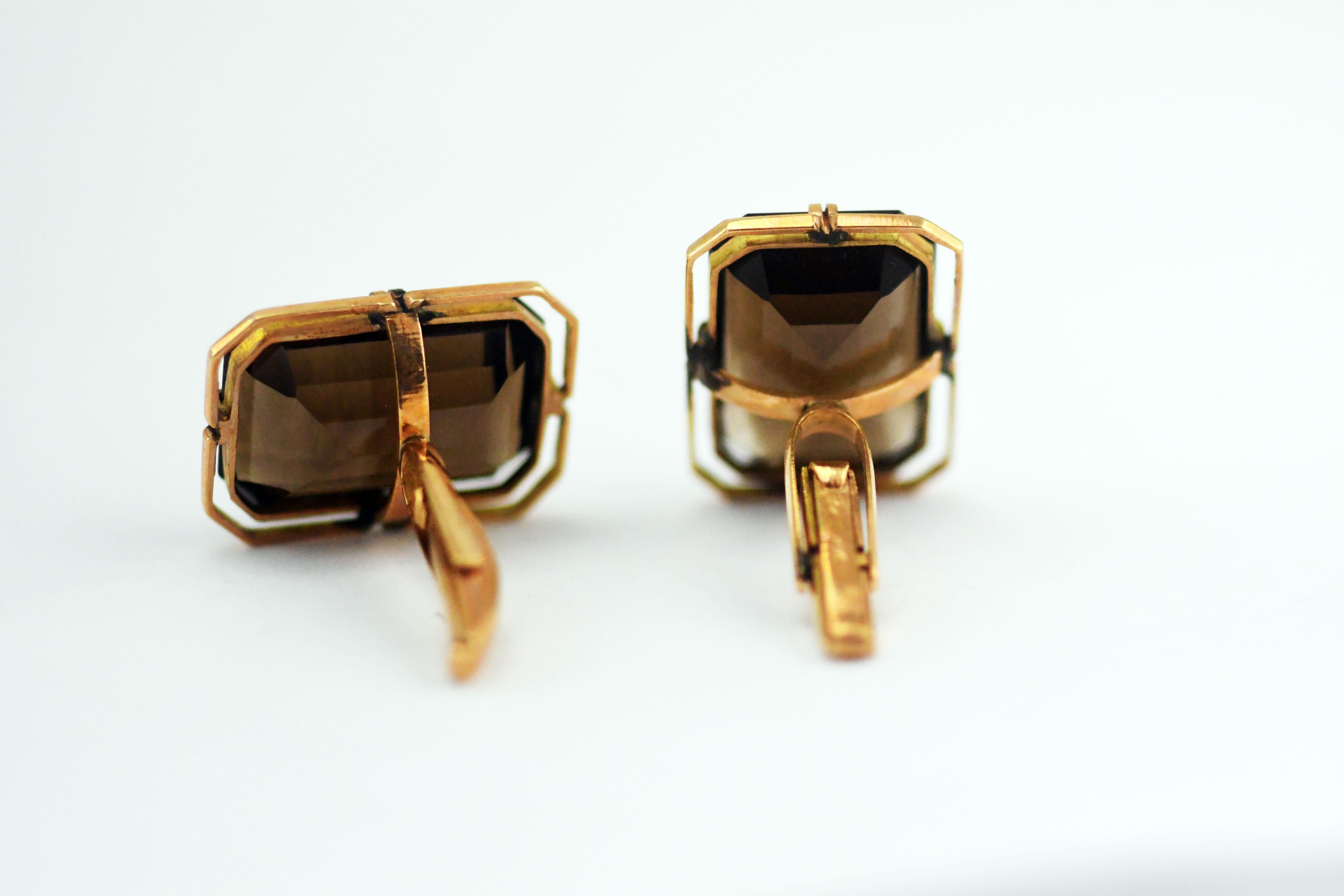 Octagon Cut Elegant 14 Karat Gold Emerald Cut Beautiful Smoky Quartz Cufflinks Vintage For Sale