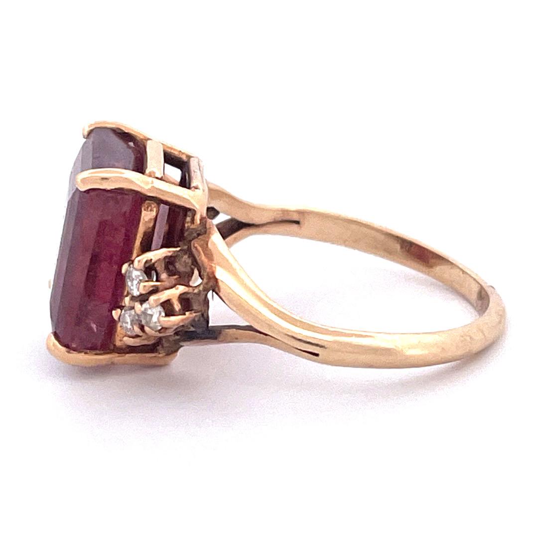 Elegant 14k Yellow Gold Garnet and Diamond Ring

This stunning 14k yellow gold ring features a beautiful rectangle garnet center stone, accented on both sides by three dazzling diamonds with a total weight of 0.12tcw. Weighing in at 4.75 grams, this