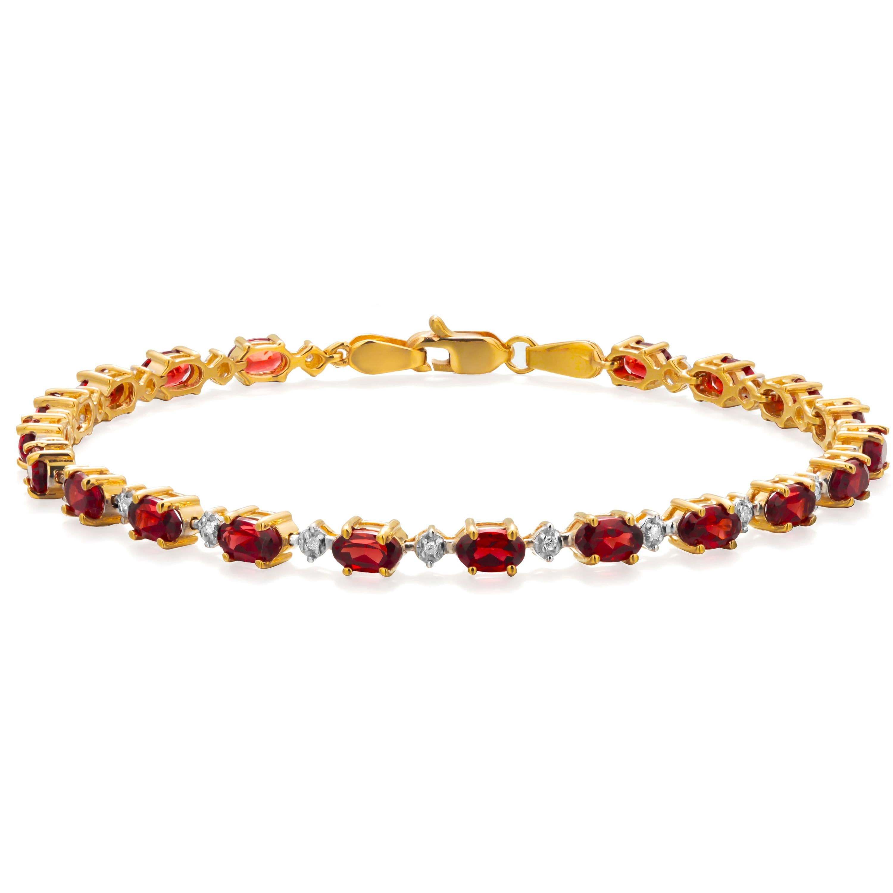 Élégant bracelet empilable vintage en or jaune 14 carats avec grenats et diamants en vente 1