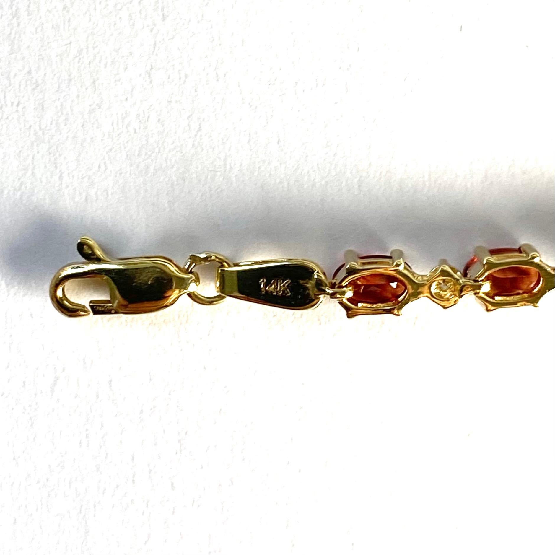 Élégant bracelet empilable vintage en or jaune 14 carats avec grenats et diamants en vente 3