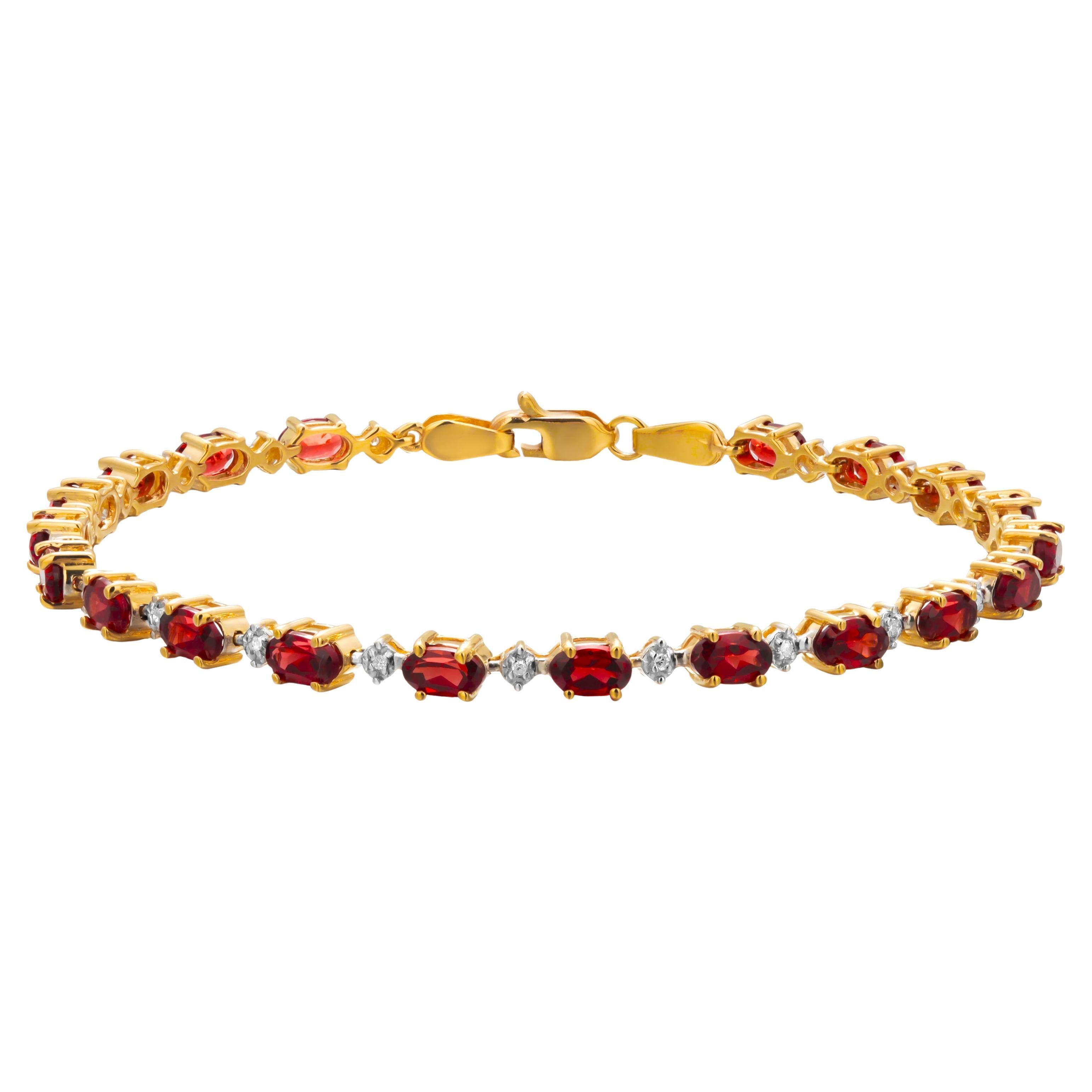 Elegant 14K Yellow Gold Garnet and Diamond Vintage Stacking Bracelet