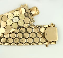 Elegant 14K Yellow Gold Geometric Bracelet