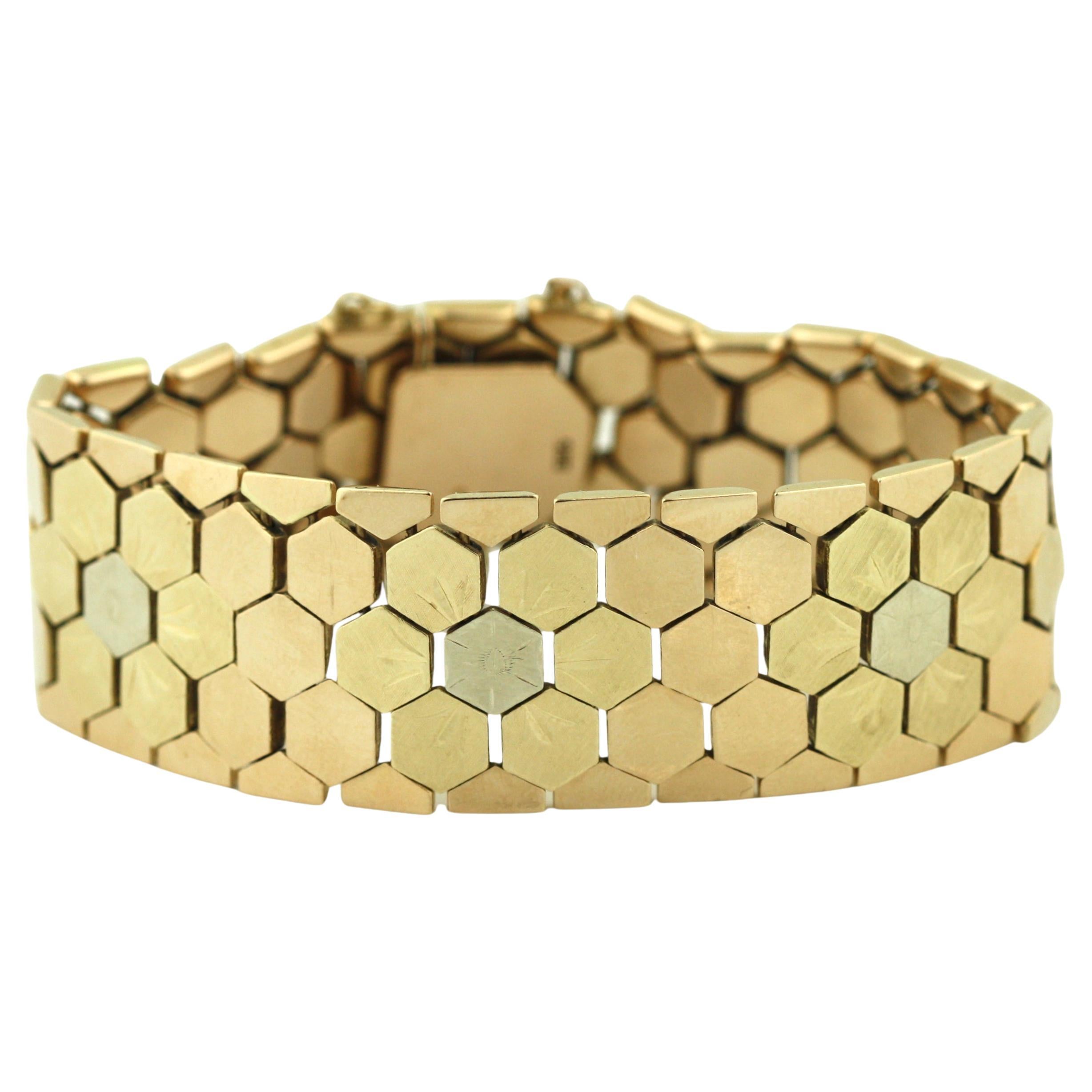 Elegant 14K Yellow Gold Geometric Bracelet