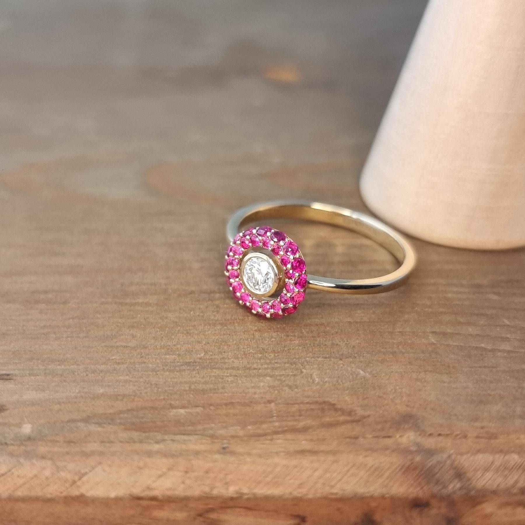 Elegant 14K Yellow Gold Ring with Bezel Set Diamond and Ruby Halo For Sale 2
