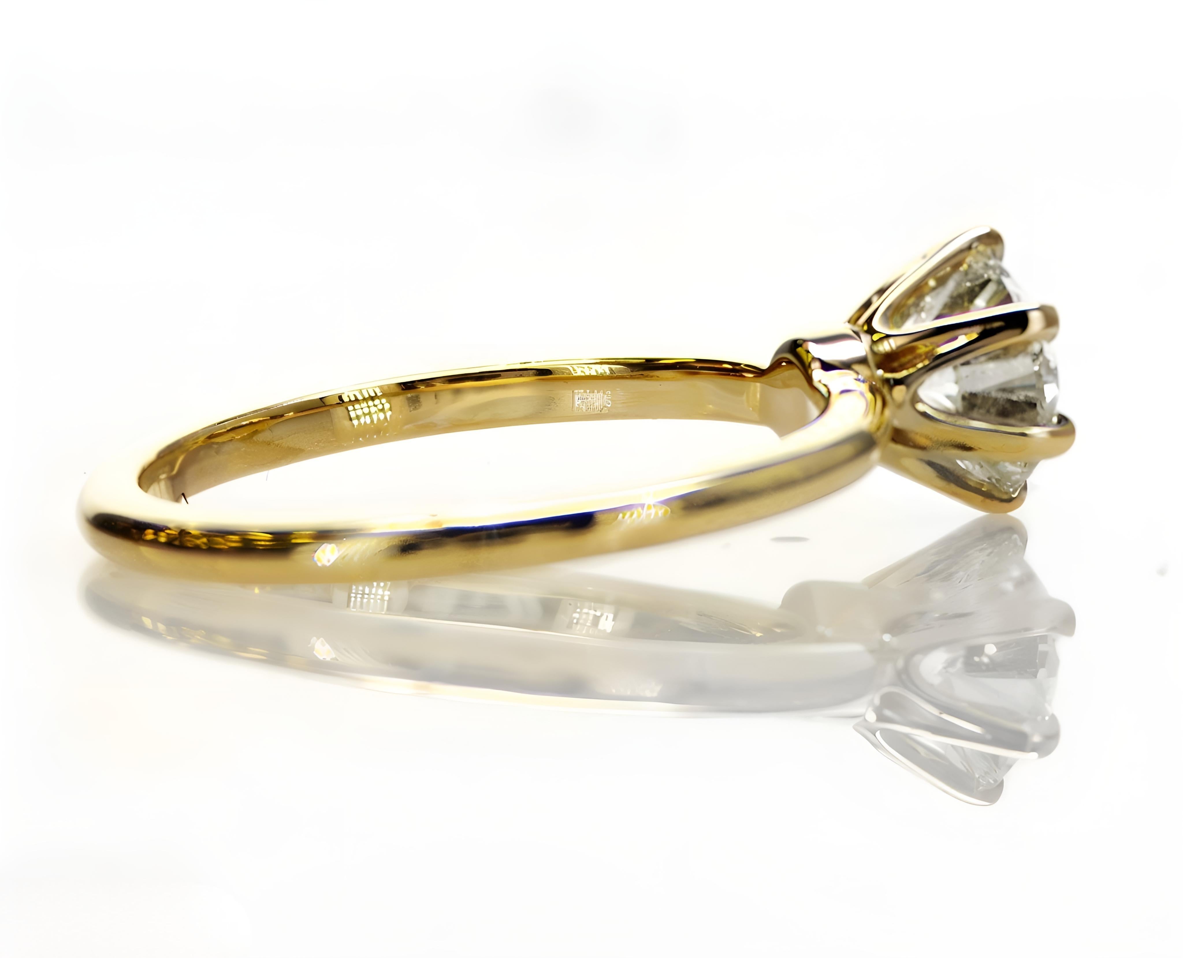 Donna Elegance Anello solitario in oro giallo 14K con diamante naturale da 0,81 carati in vendita