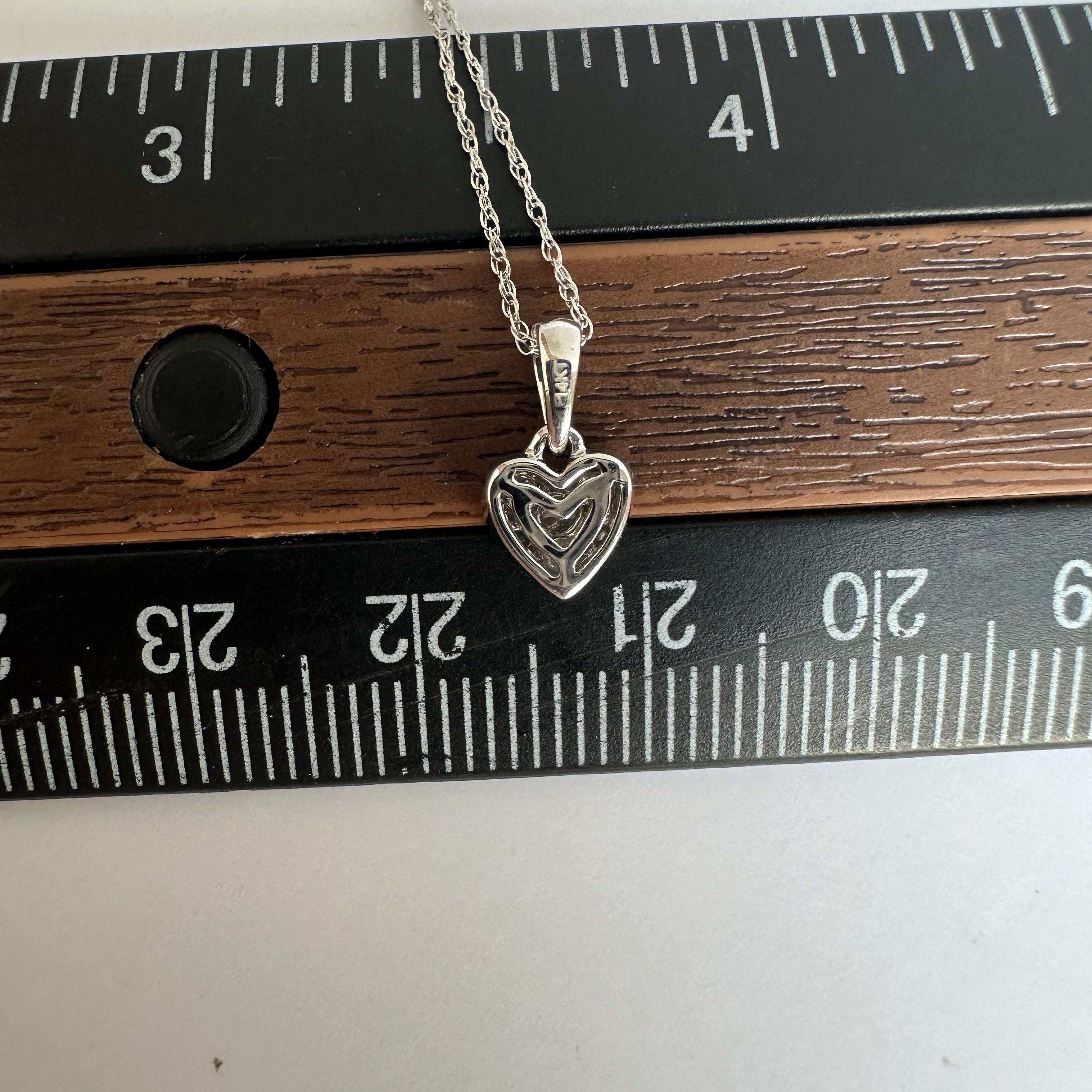 Elegant 14kt White Gold Diamond Heart Necklace - 0.25ctw Diamonds, 18