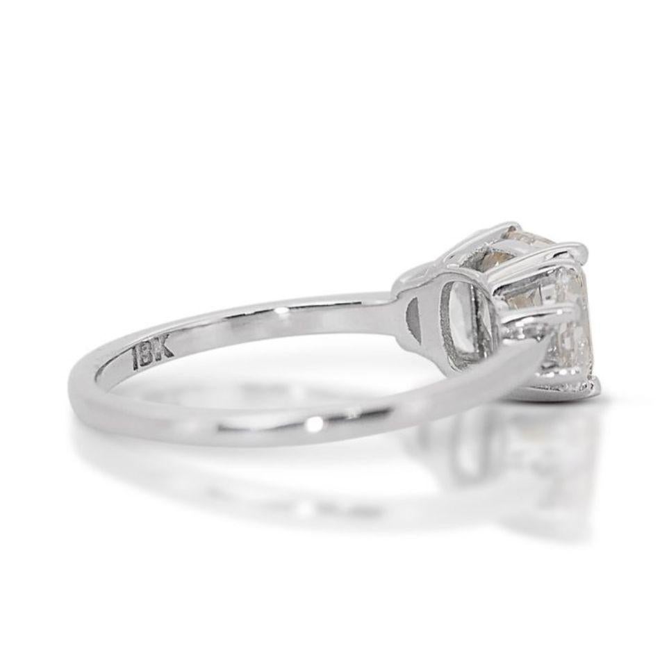 Elegant 1.56ct Cushion Cut Diamond Ring in 18K White Gold For Sale 2