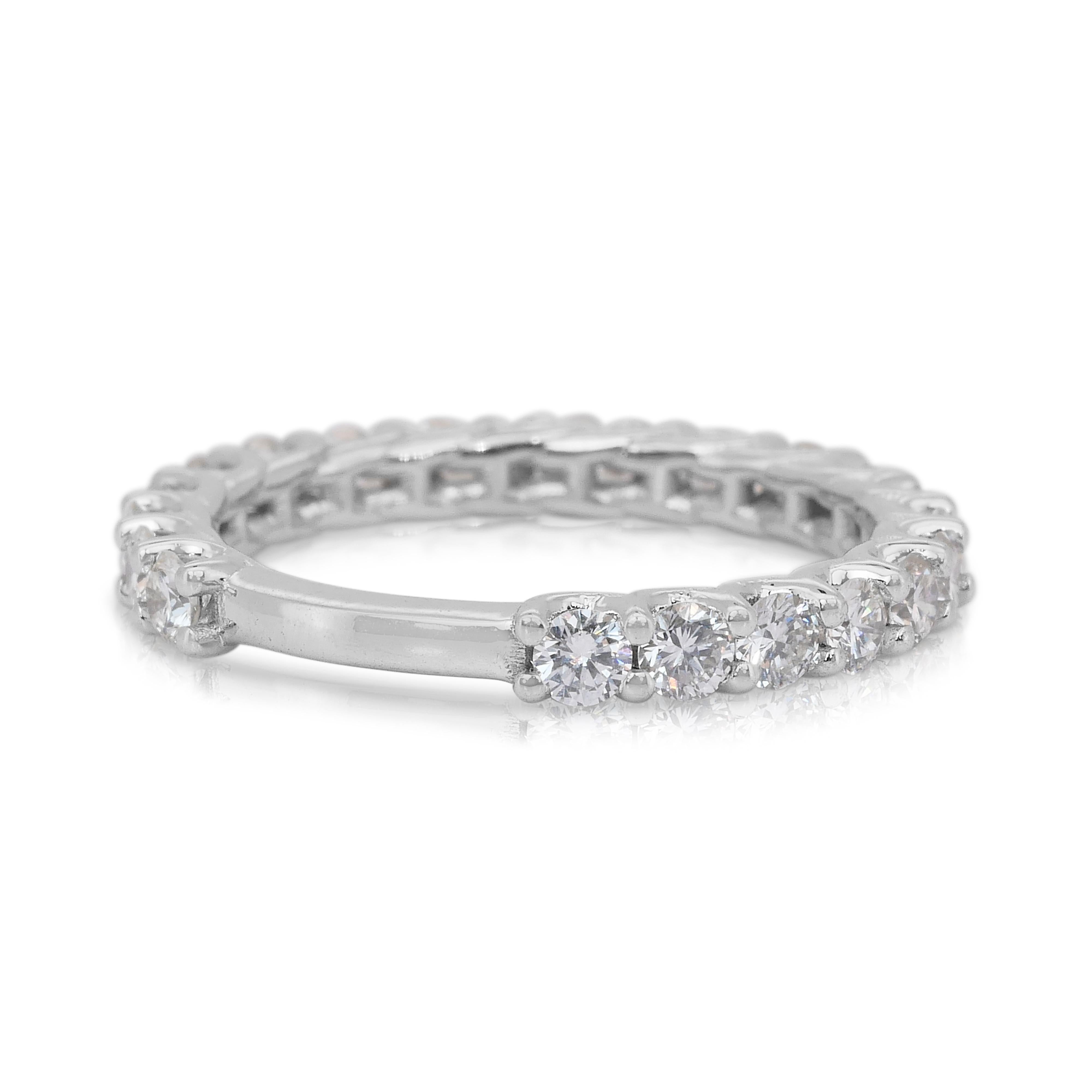 Eleganter 1,56ct Diamanten Band Ring in 18k Weißgold - IGI zertifiziert im Zustand „Neu“ im Angebot in רמת גן, IL