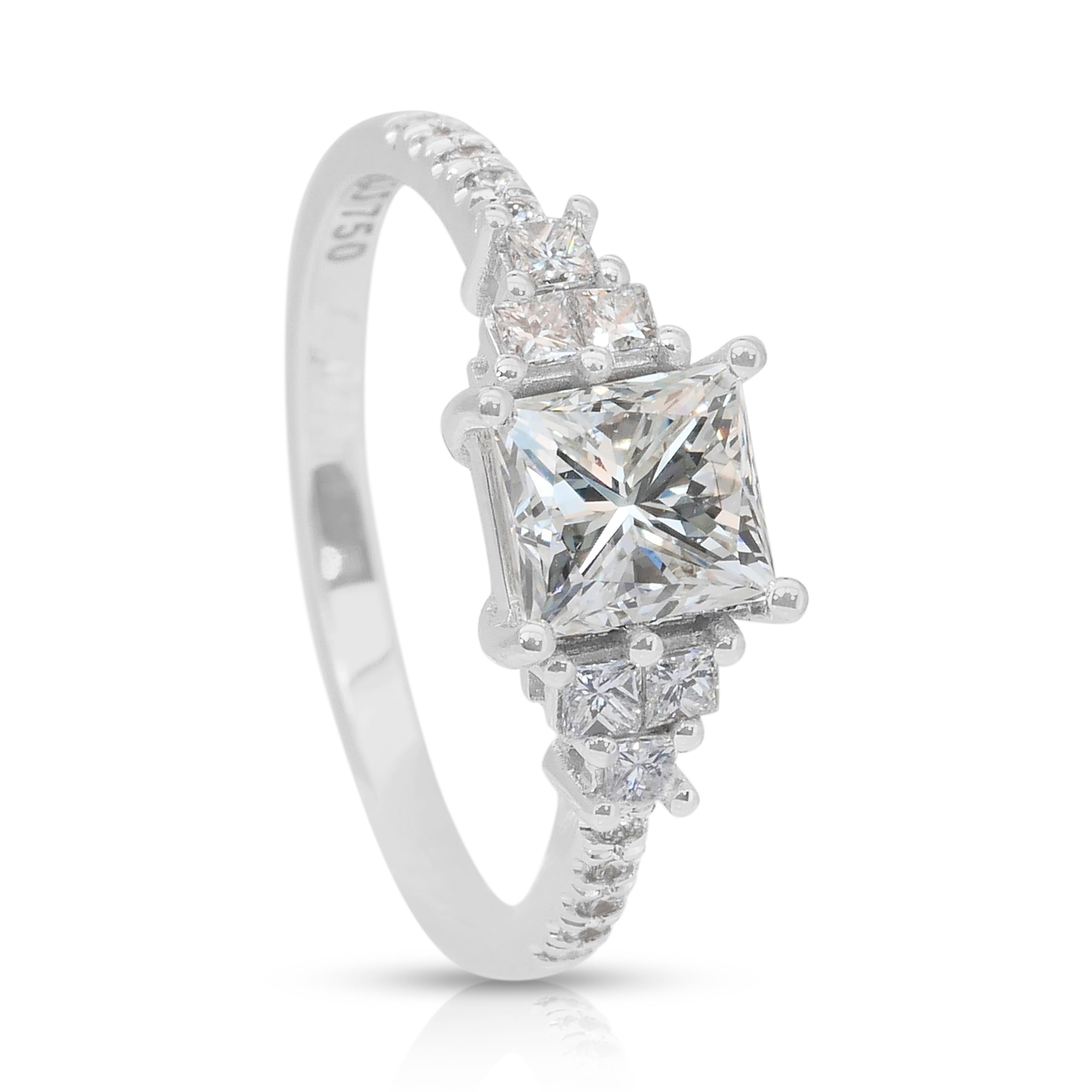 Elegante anillo con pavé de diamantes de 1,56 ct en oro blanco de 18k - Certificado IGI en venta 3