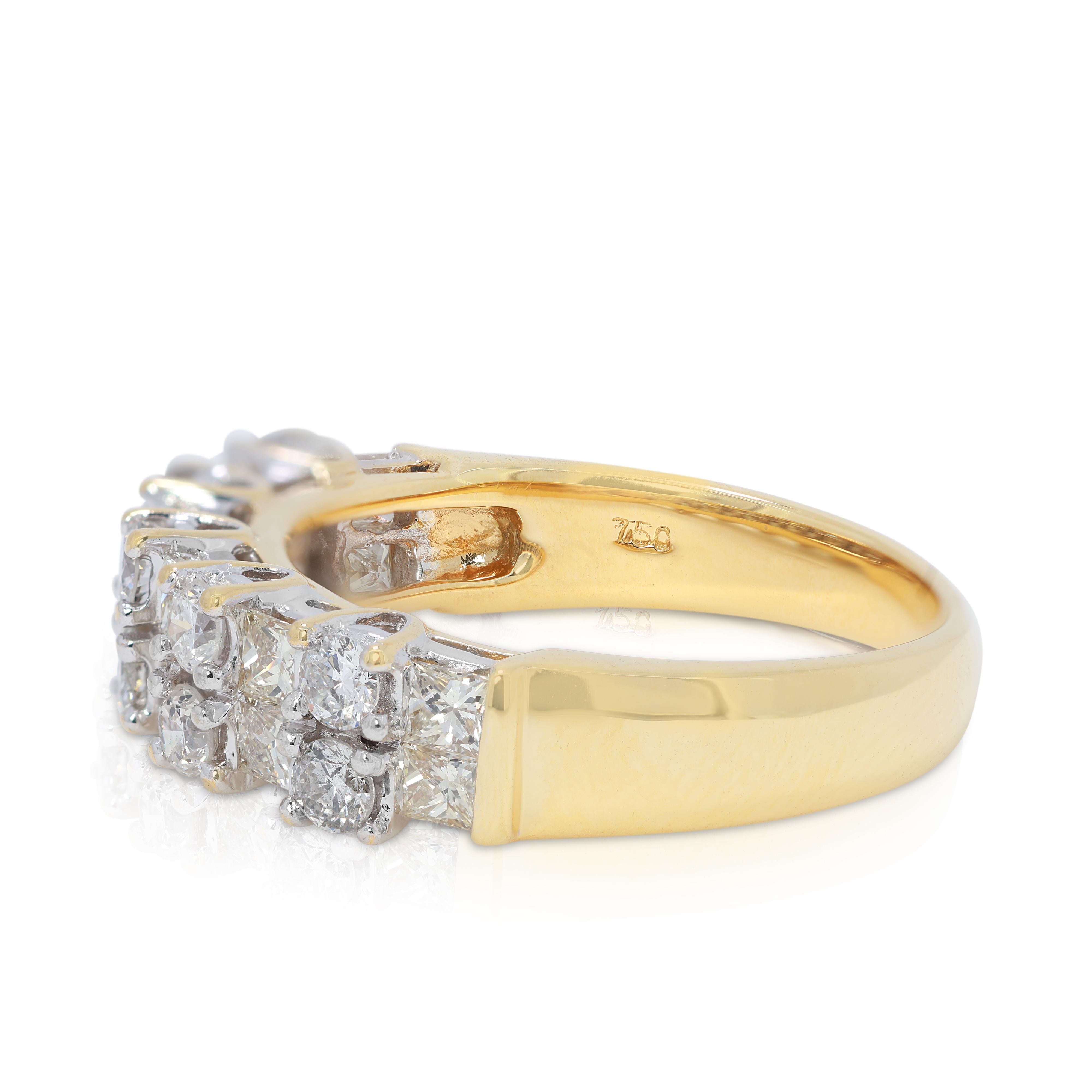 Eleganter 1,56 Karat runder Diamantring mit Brillanten im Prinzessinnenschliff aus 18 Karat zweifarbigem Gold im Zustand „Neu“ im Angebot in רמת גן, IL