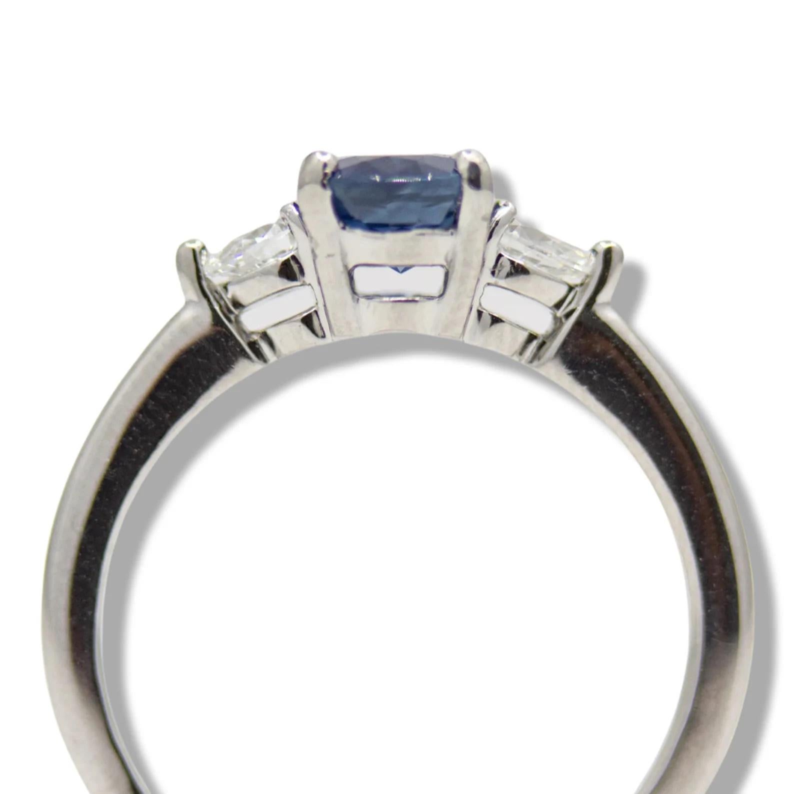 Elegant 1.59ct Ceylon Sapphire & Diamond Three Stone Ring in Platinum In Excellent Condition For Sale In Boston, MA