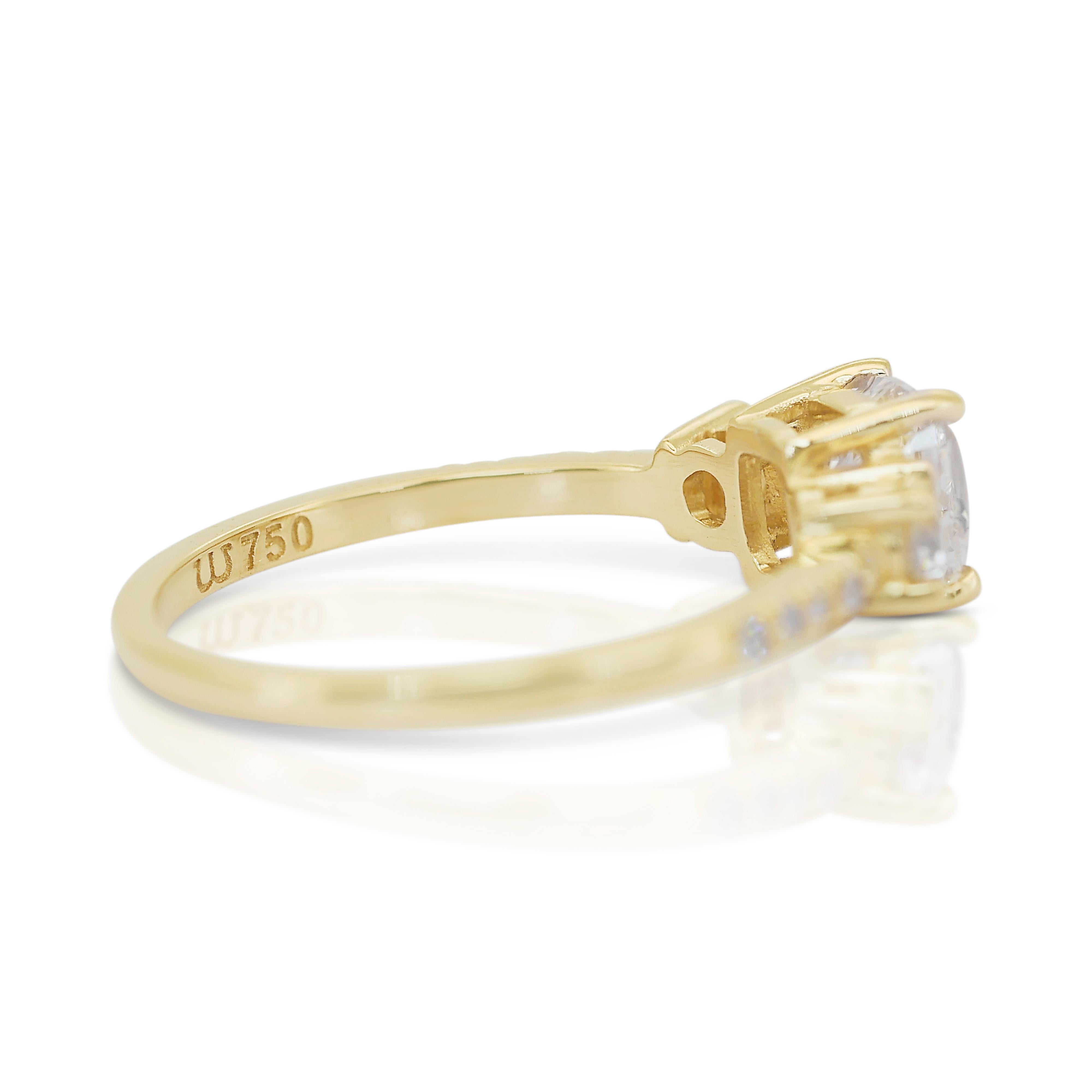 Taille coussin Élégante bague pavée de diamants 1,63 carat en or jaune 18 carats, certifiée IGI en vente