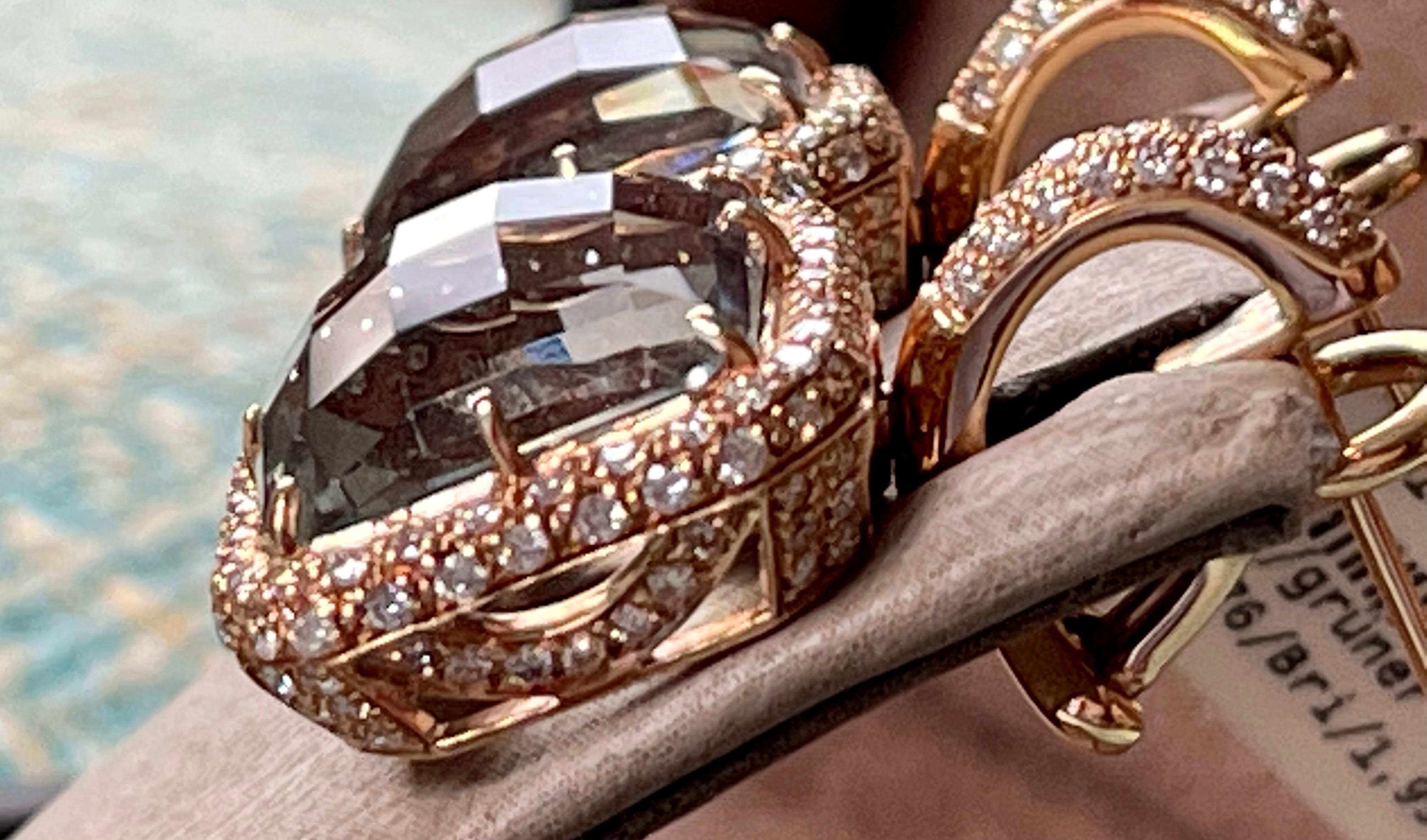 Élégantes boucles d'oreilles en or rose 18 carats avec diamants et améthyste verte en vente 2