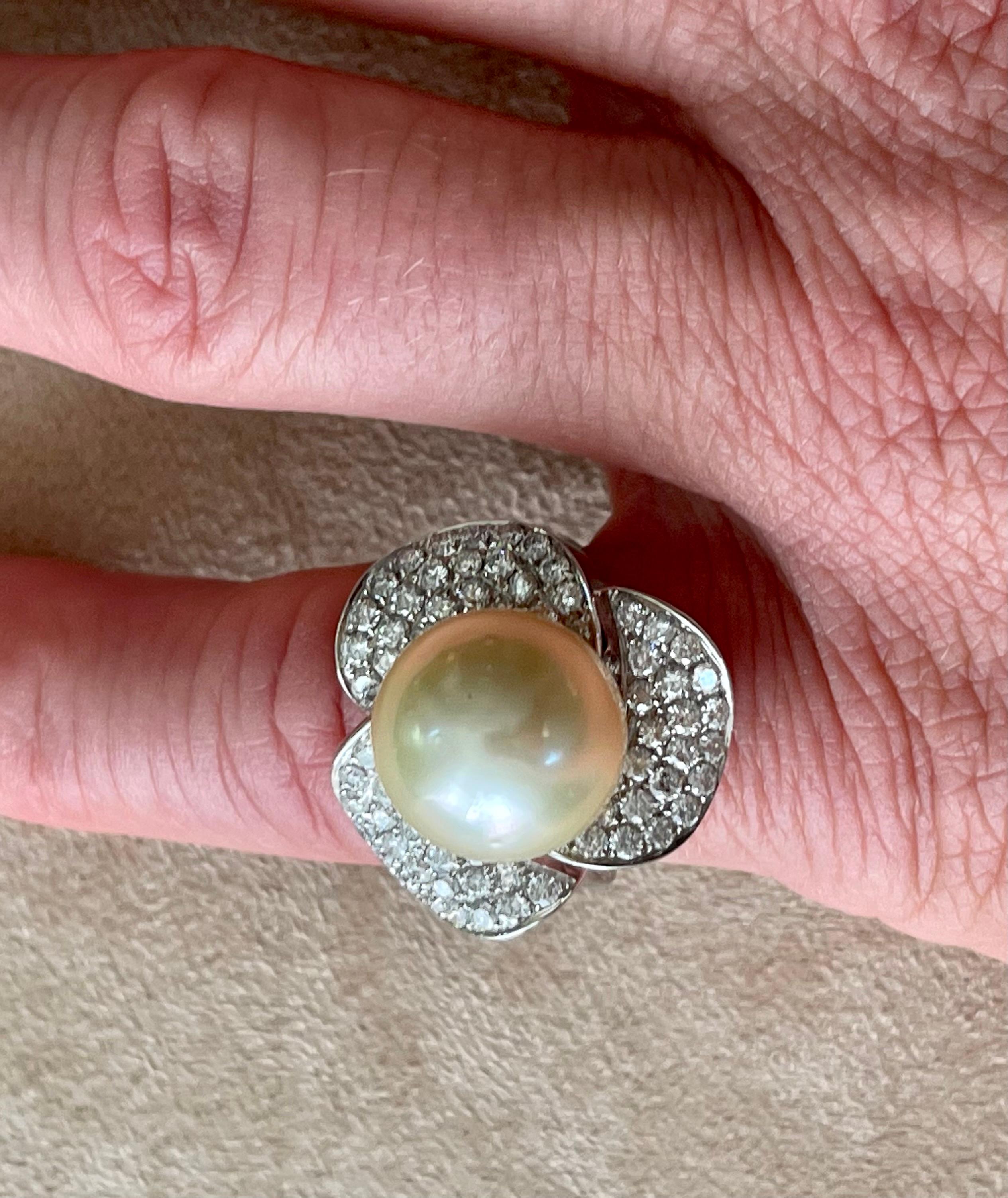 Elegant 18 K White Gold Cocktail Ring Southsea Pearl Diamonds For Sale 1