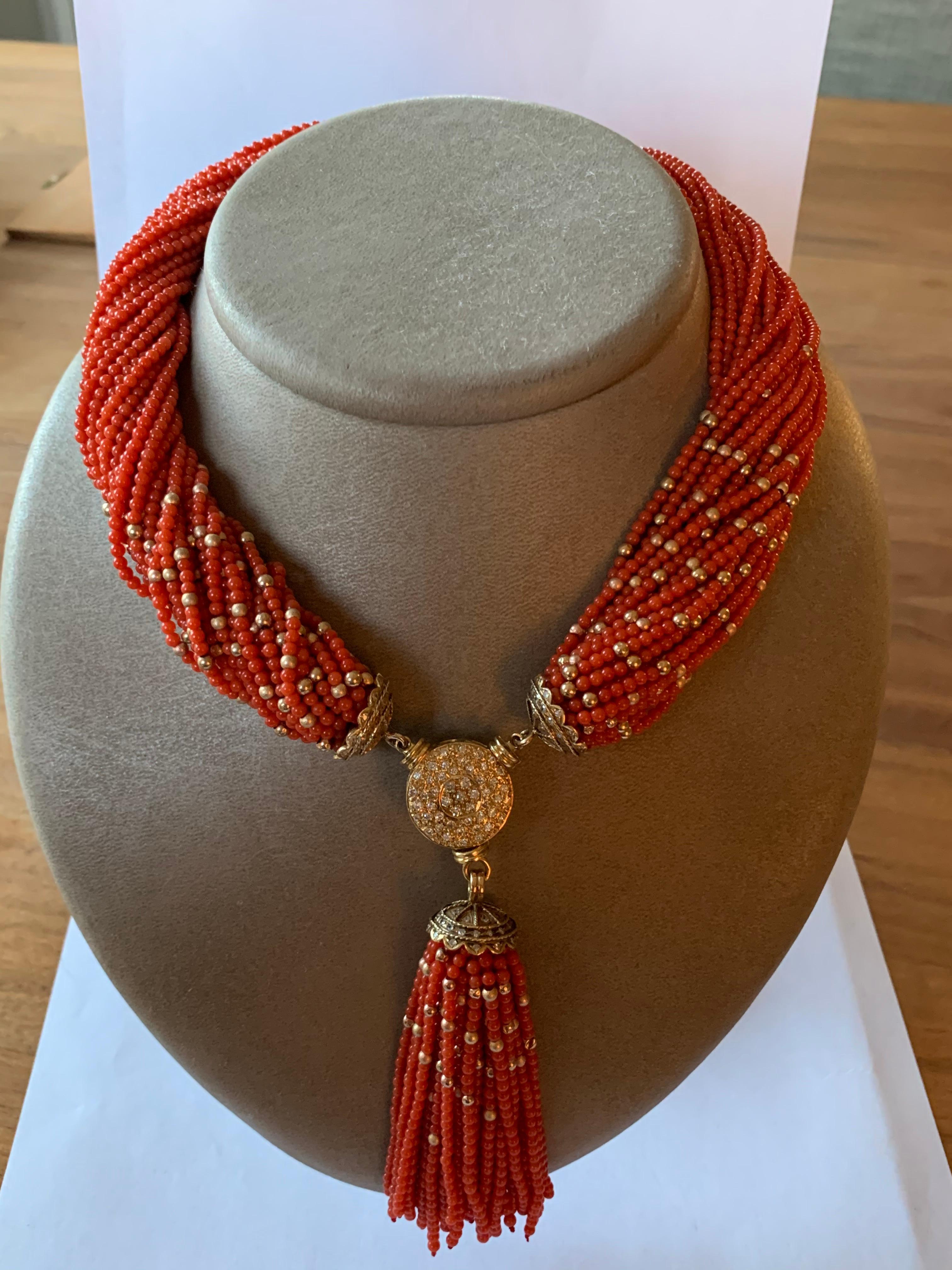 Contemporary Elegant 18 Karat Yellow Gold Coral Tassel Torsade with Diamond Clasp Necklace For Sale