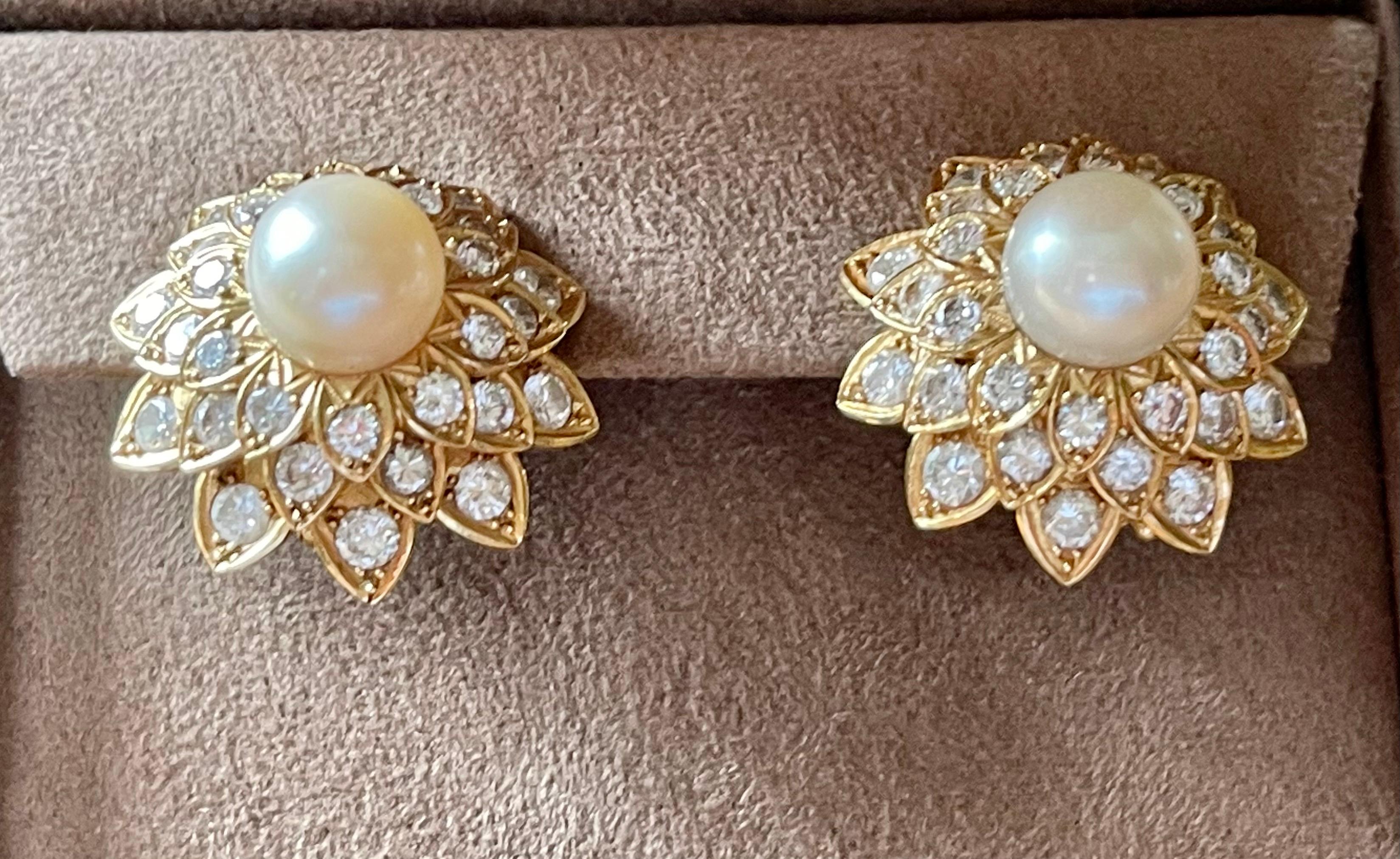 Élégantes boucles d'oreilles vintage en or jaune 18 carats avec perles et diamants, années 1970 en vente 2