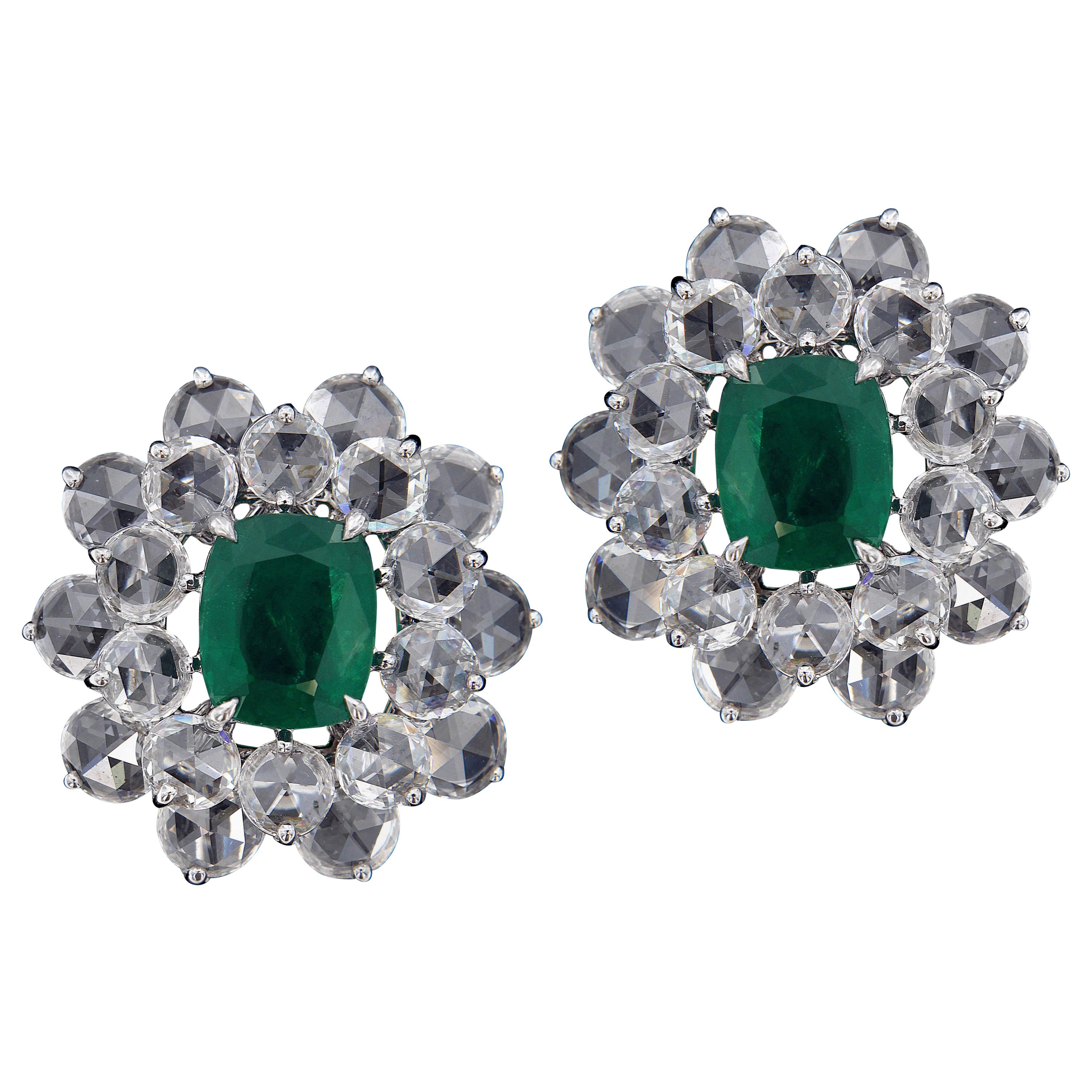 Elegant 18 Karat White Gold and Emerald, Ring and Earring Set For Sale