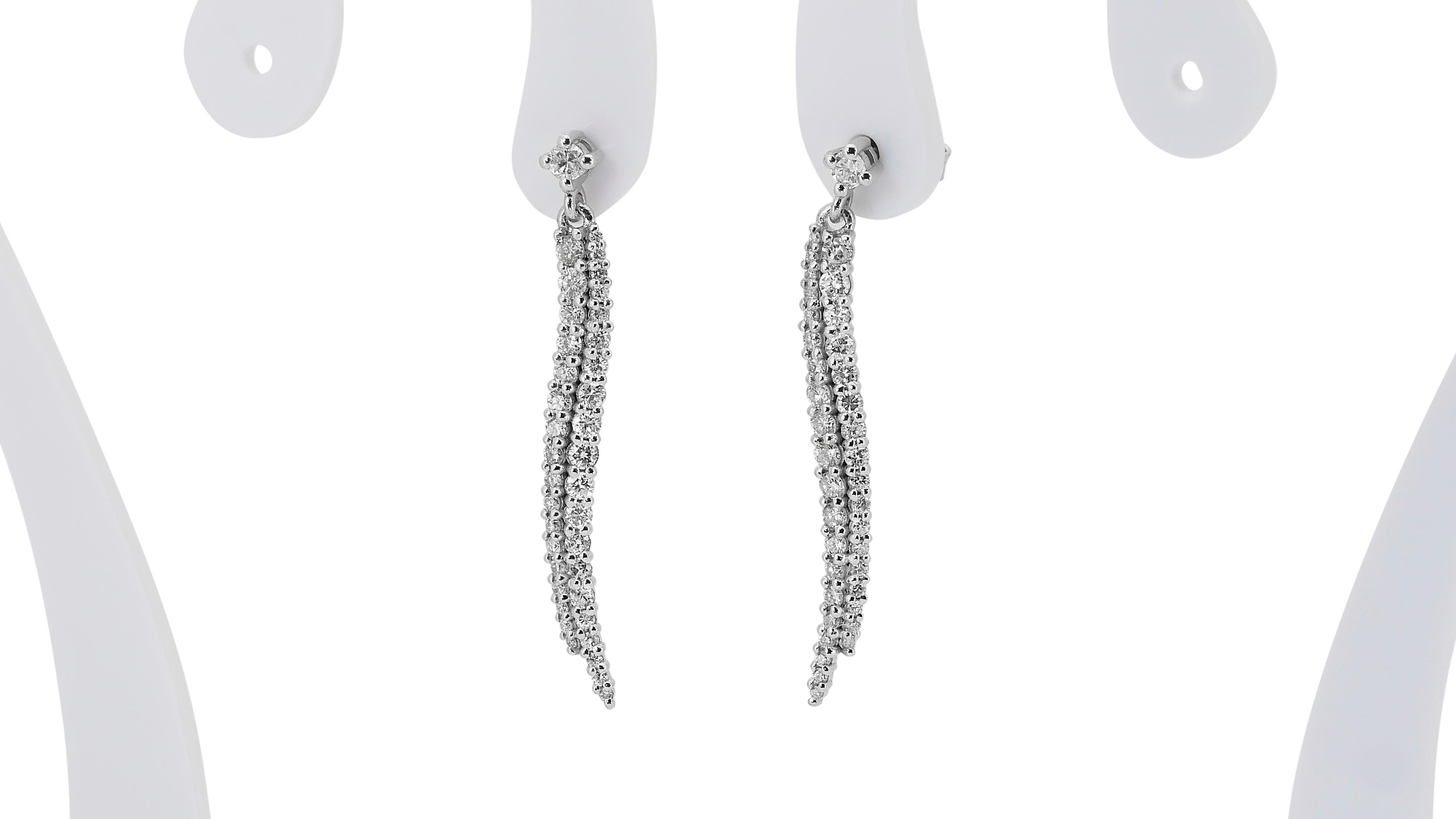 Luminosi orecchini con diamanti tondi e brillanti da 1,23 ct. in vendita 1