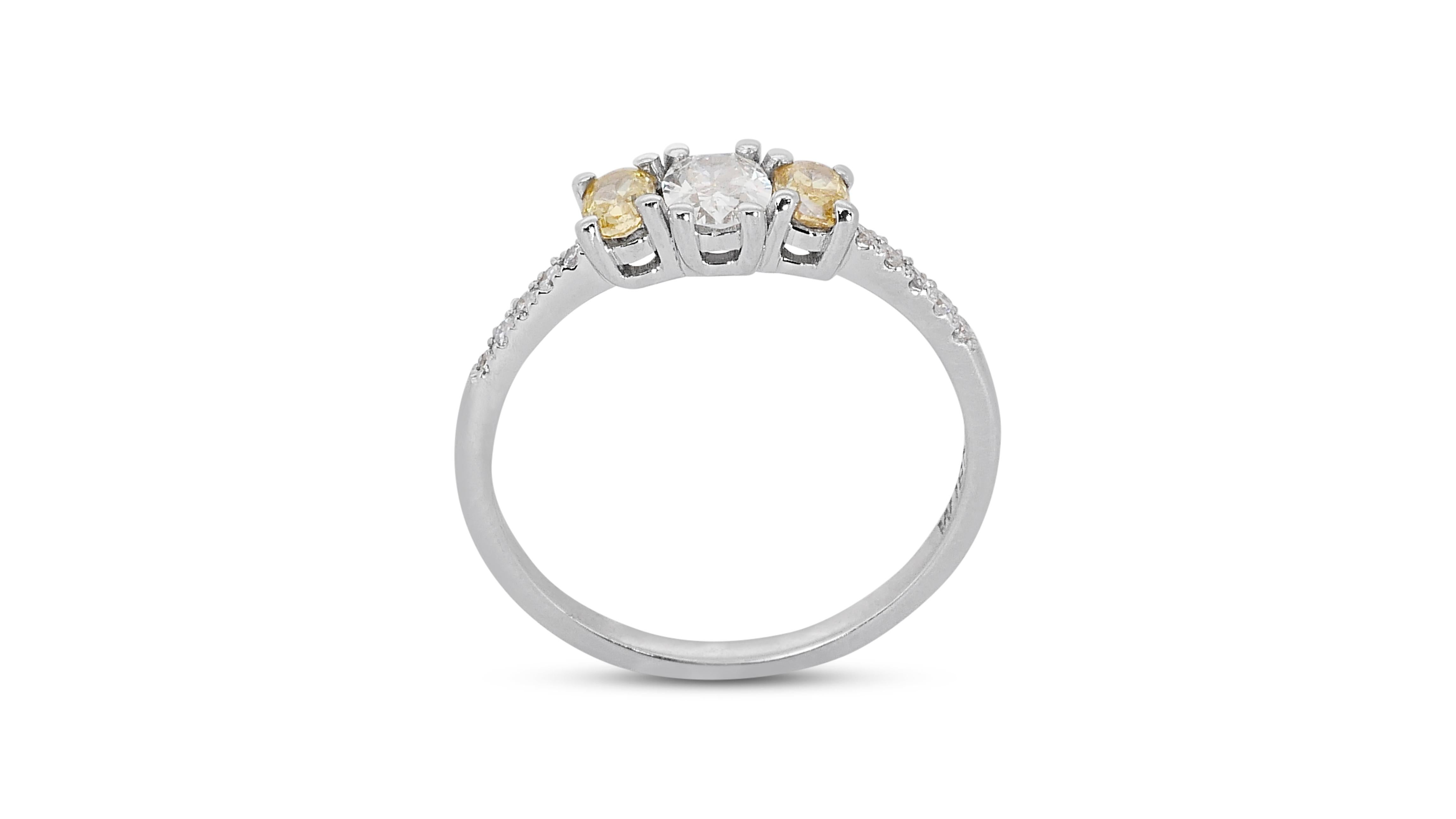 Elegant 18 kt. White Gold Ring w/ 0.65 ct total carat Diamond - AIG Certificate 1
