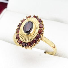 Elegant 18ct Vintage Garnet Ring - Engraved  Vintage Times