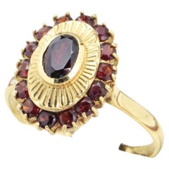 Elegant 18ct Vintage Garnet Ring - Engraved  Vintage Times