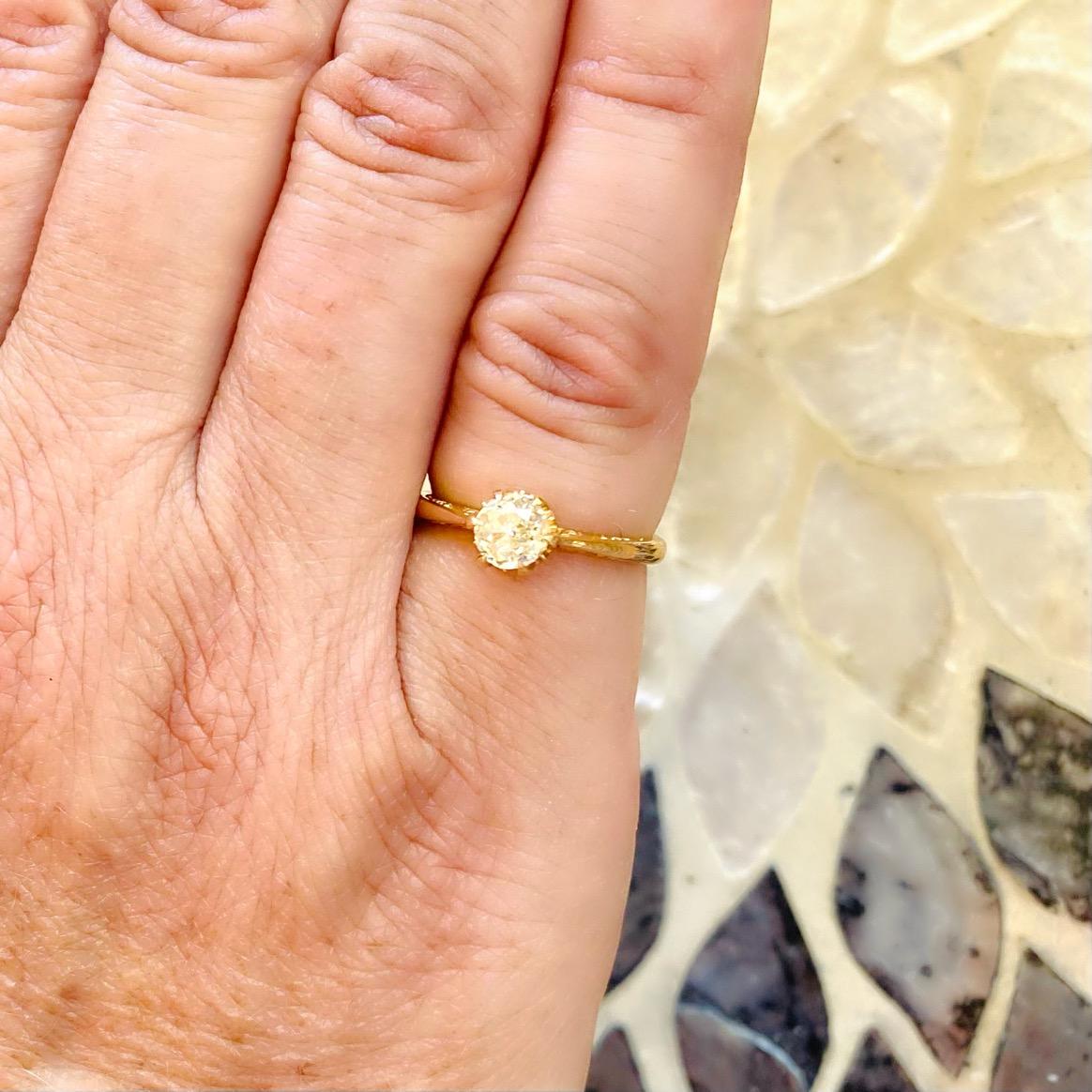Elegant 18k Rose Gold Crown Jubilee Diamond Ring In Excellent Condition In San Francisco, CA
