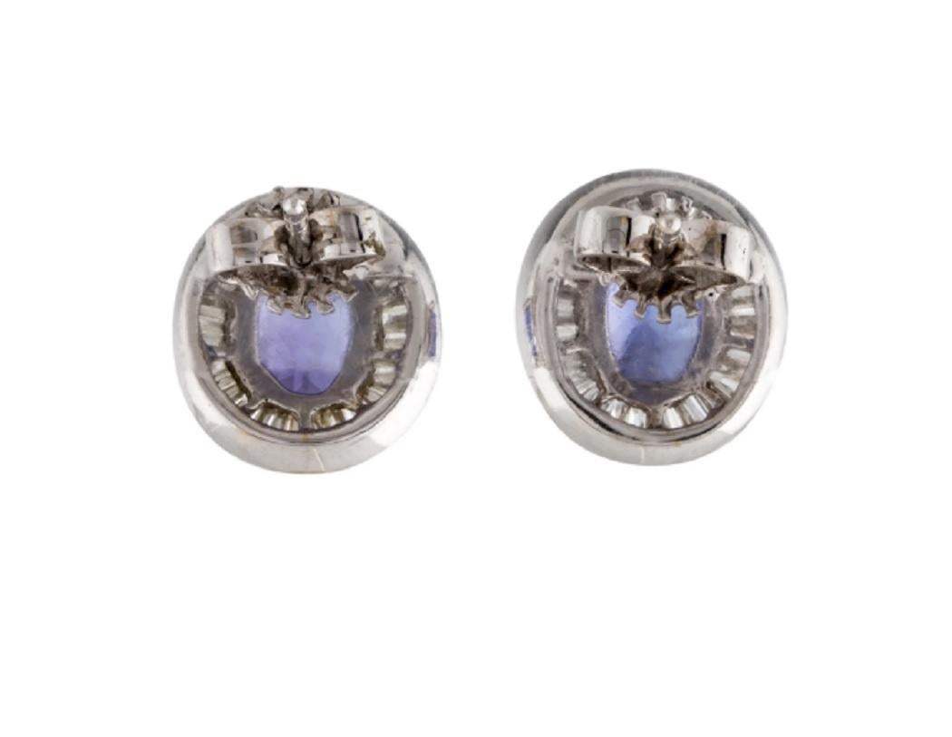 Elegant 18k Tanzanite and Diamond Stud Earrings In New Condition For Sale In New York, NY