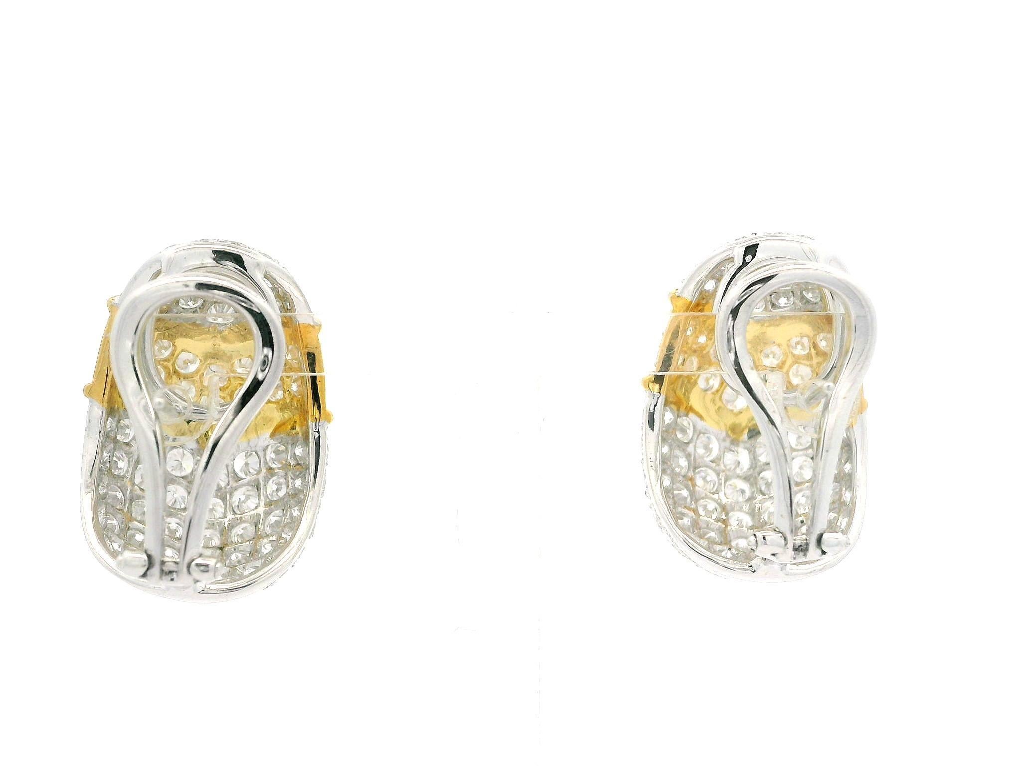 Elegant 18k Two Tone Gold 7.46ctw Fiery Diamond Bombe Domed Cuff Earrings In Excellent Condition For Sale In Montclair, NJ